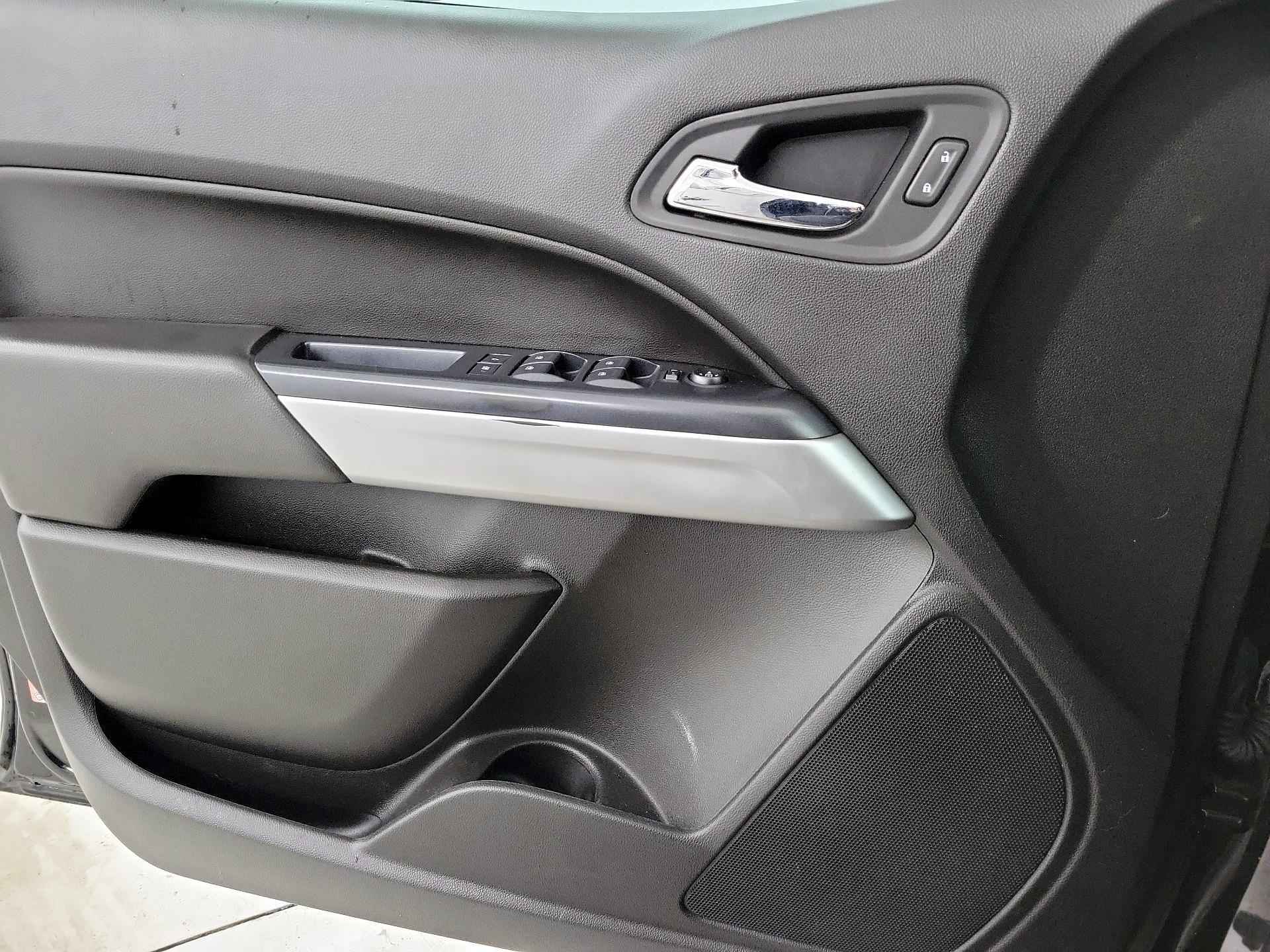 Thumbnail: 2019 Chevrolet Colorado - 12