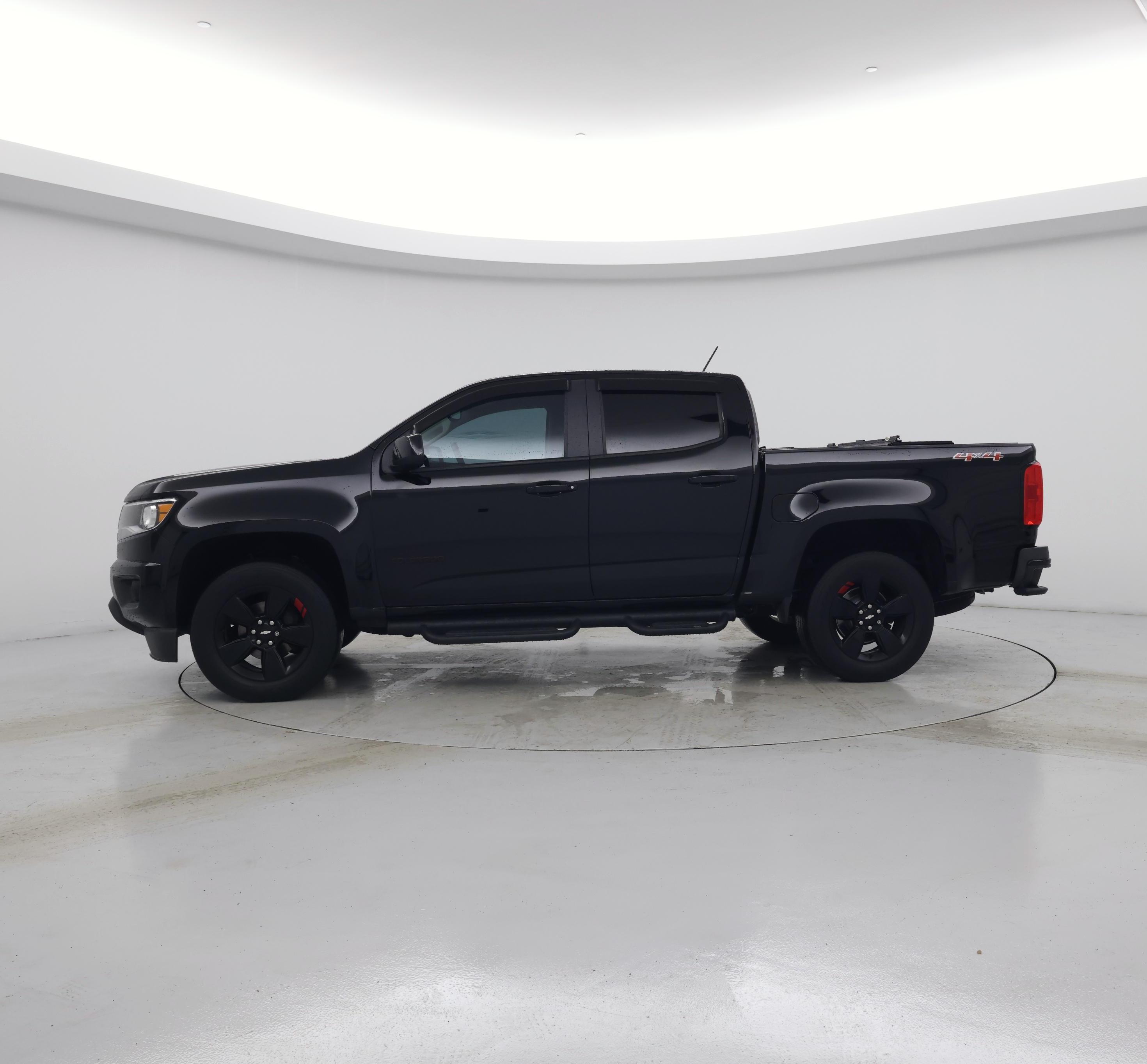 Thumbnail: 2019 Chevrolet Colorado - 3