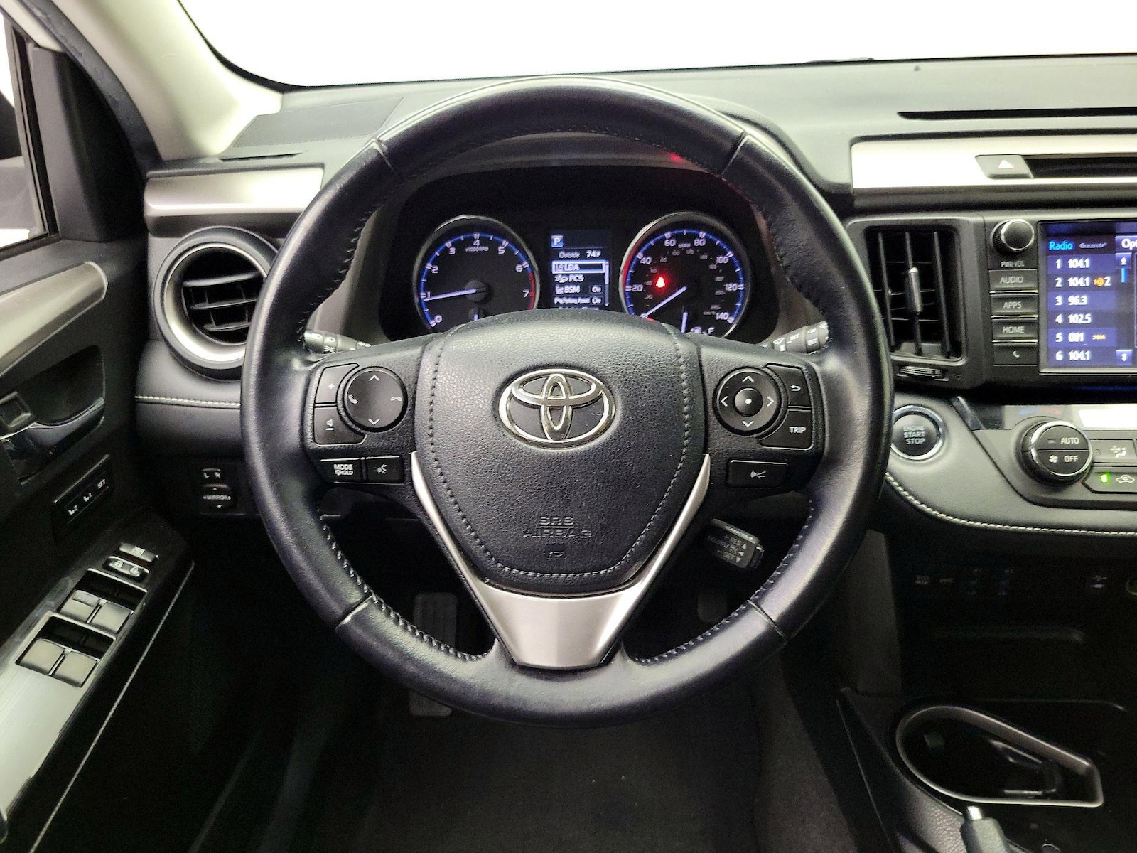 2016 Toyota RAV4 Limited - Photo 11