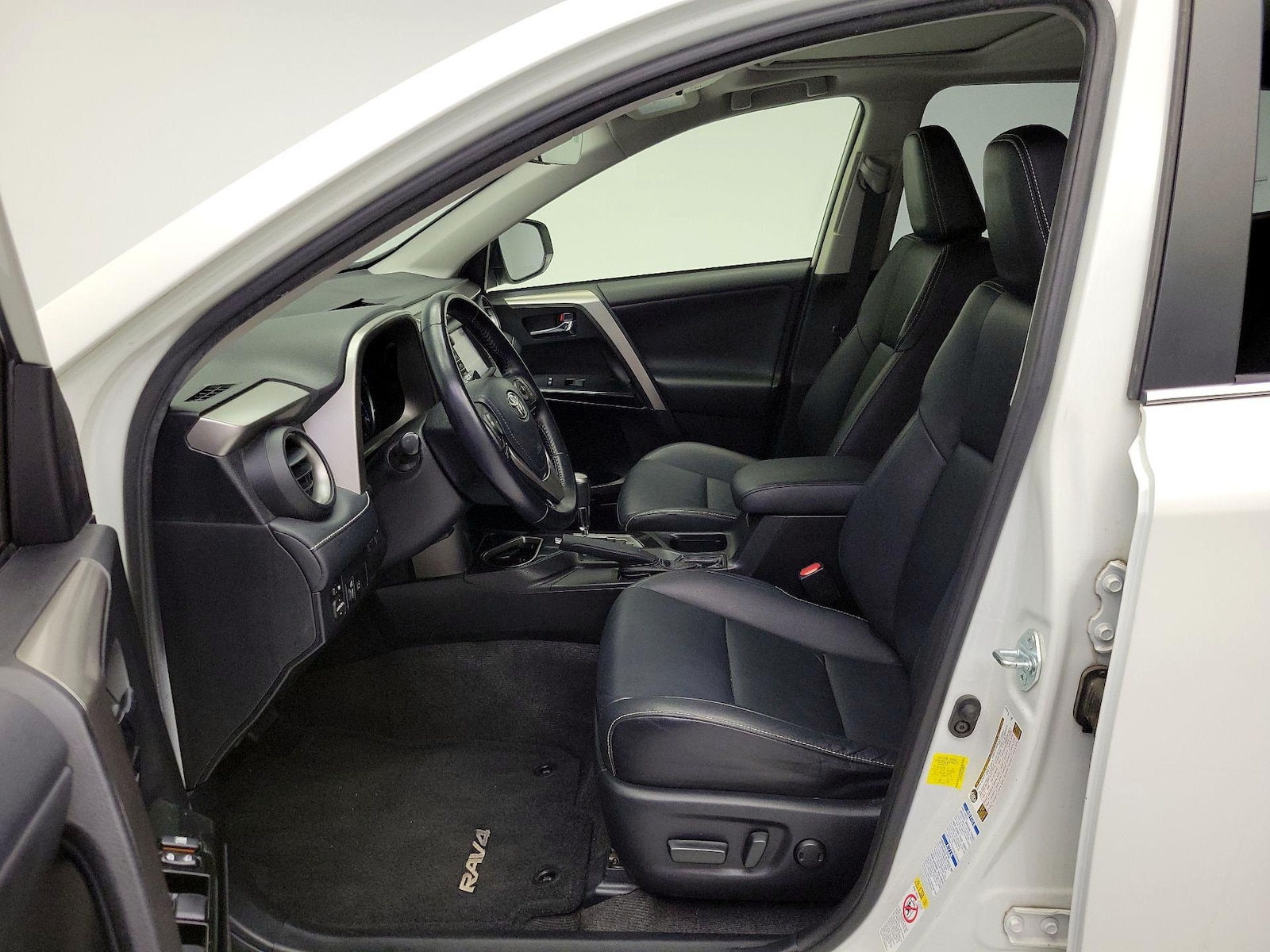 2016 Toyota RAV4 Limited - Photo 12