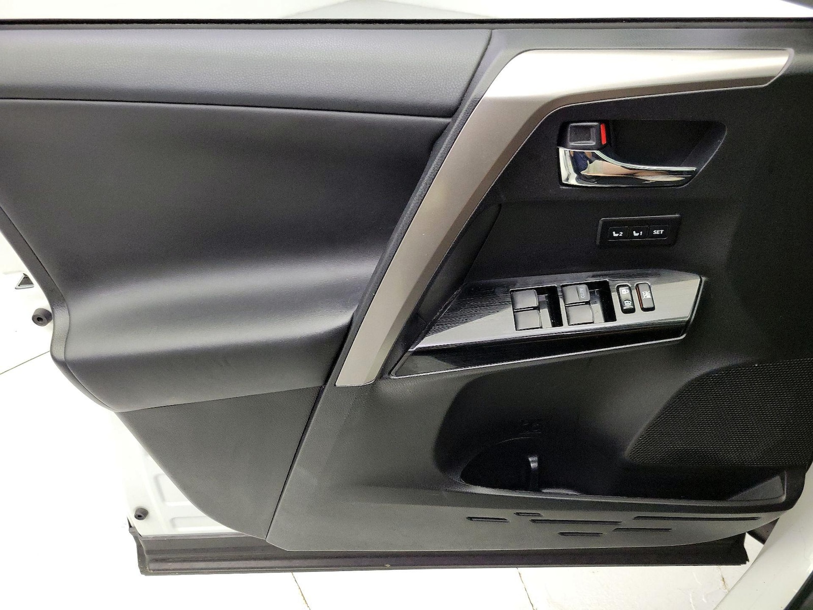 2016 Toyota RAV4 Limited - Photo 13