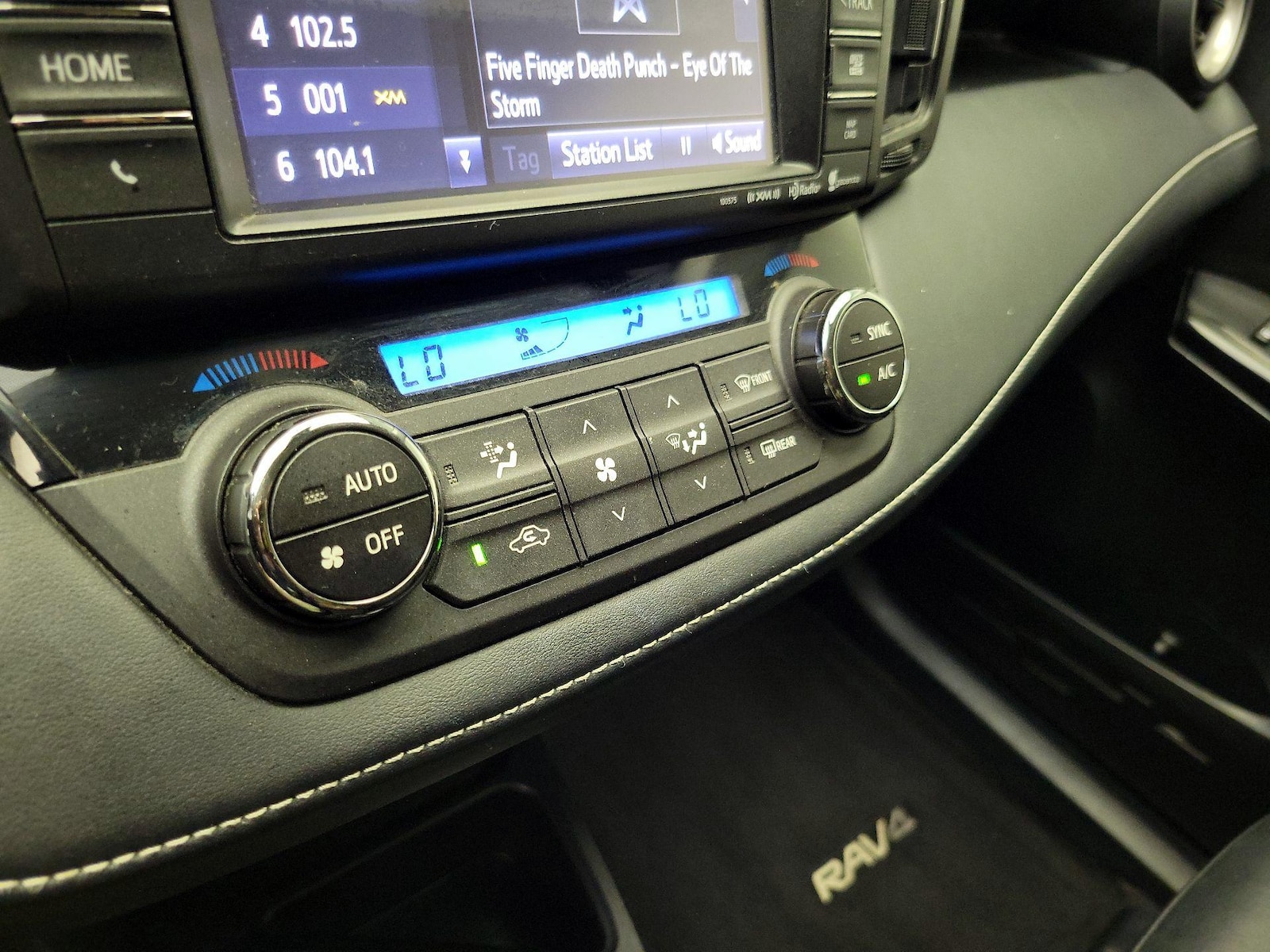 2016 Toyota RAV4 Limited - Photo 17