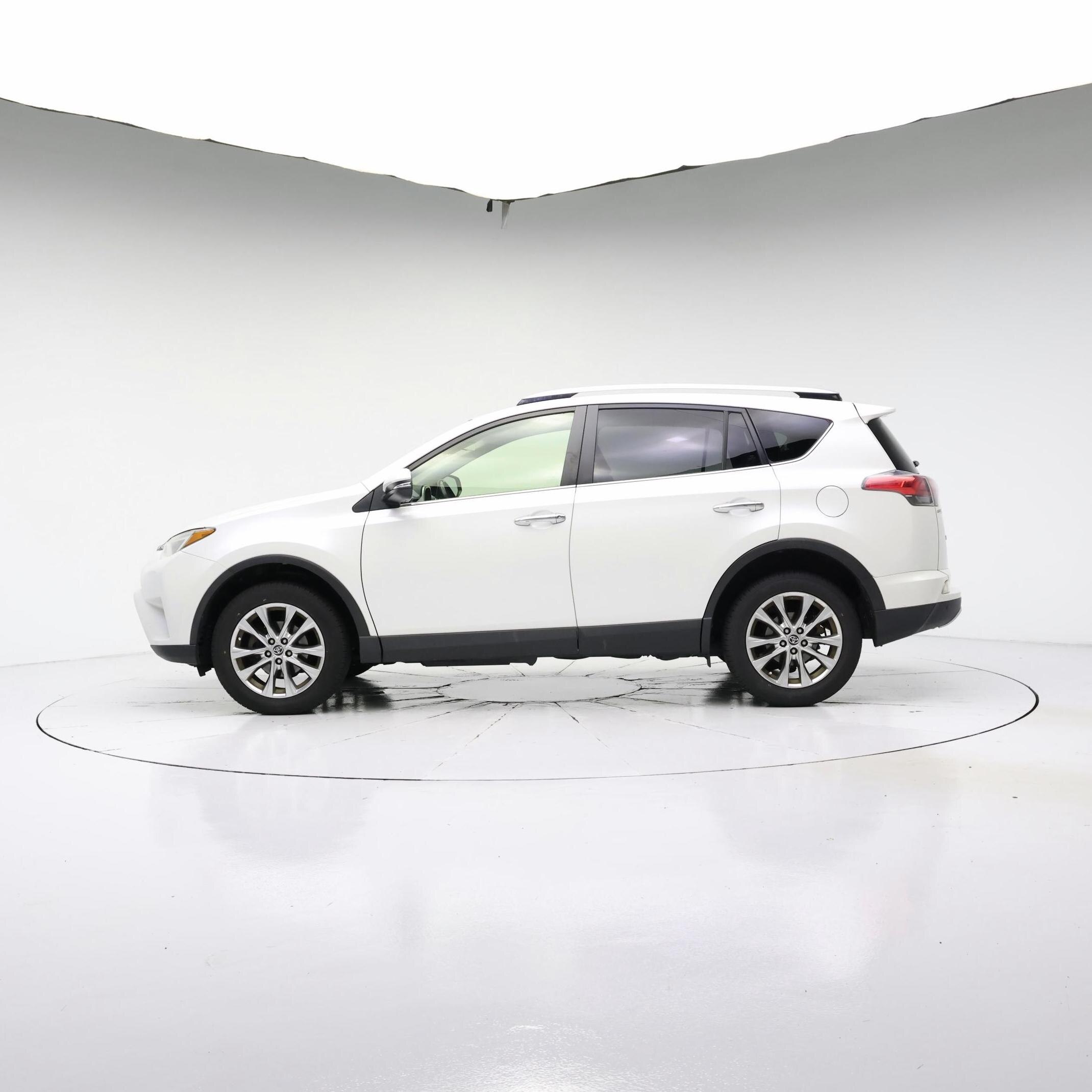 Thumbnail: 2016 Toyota RAV4 - 3