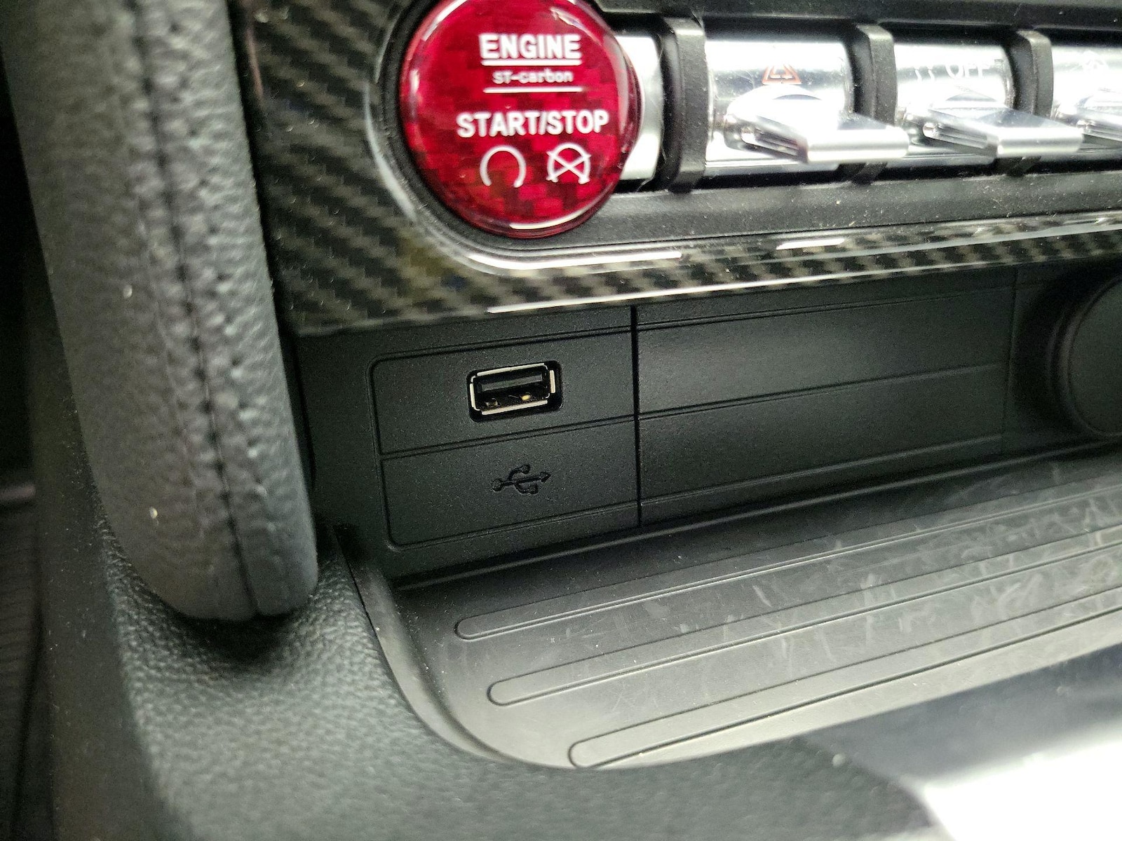 2018 Ford Mustang EcoBoost - Photo 20