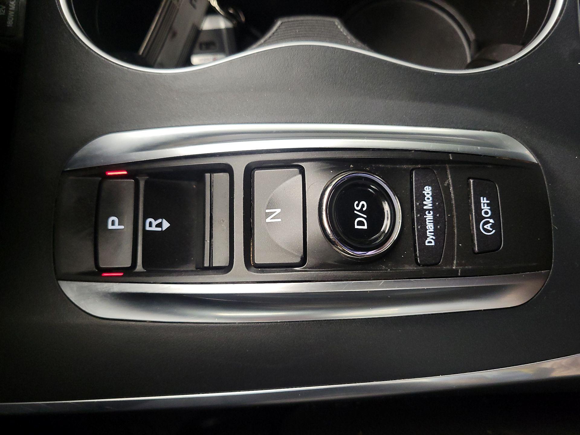Thumbnail: 2020 Acura MDX - 18