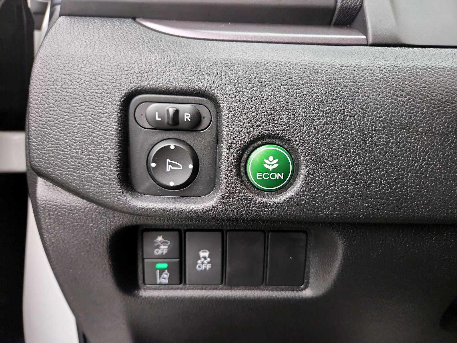2022 Honda Pilot SE - Photo 14
