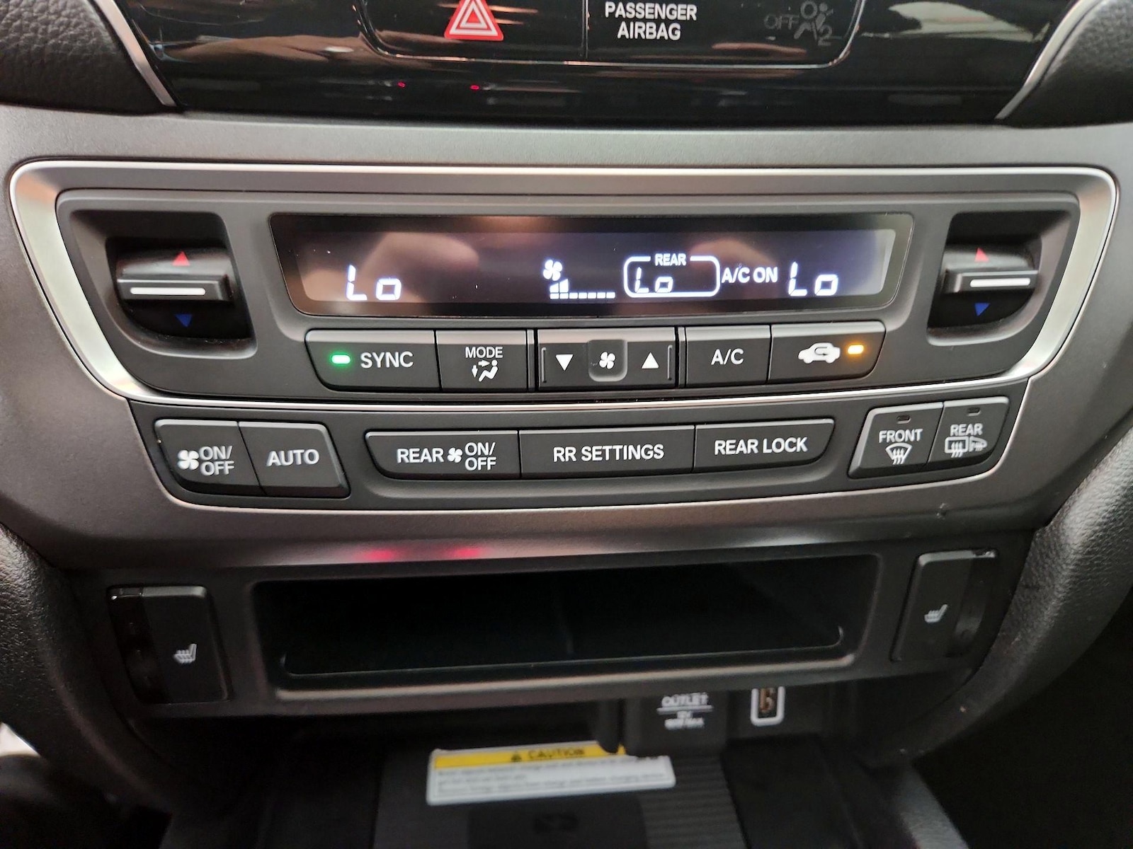 2022 Honda Pilot SE - Photo 17