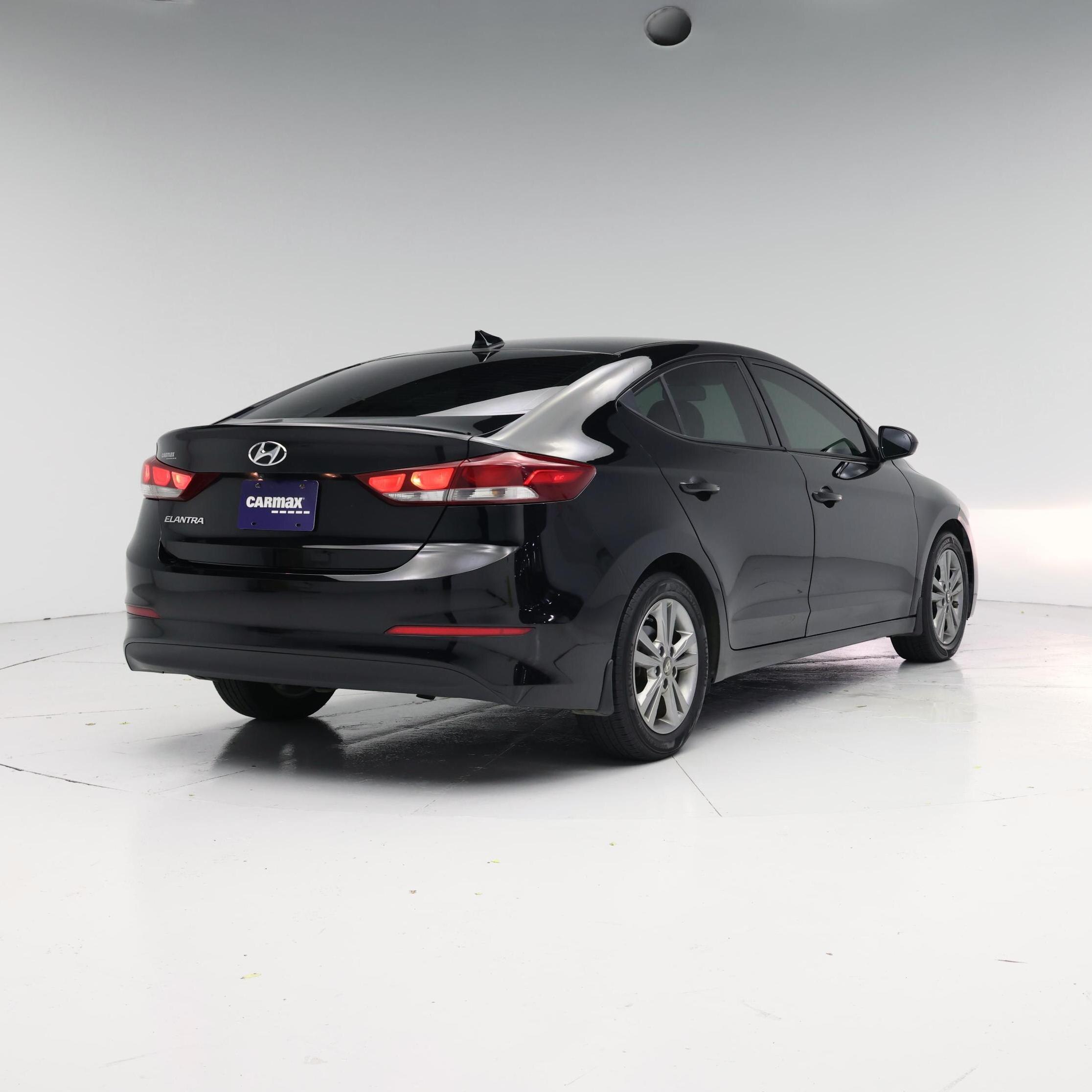 Thumbnail: 2018 Hyundai Elantra - 8