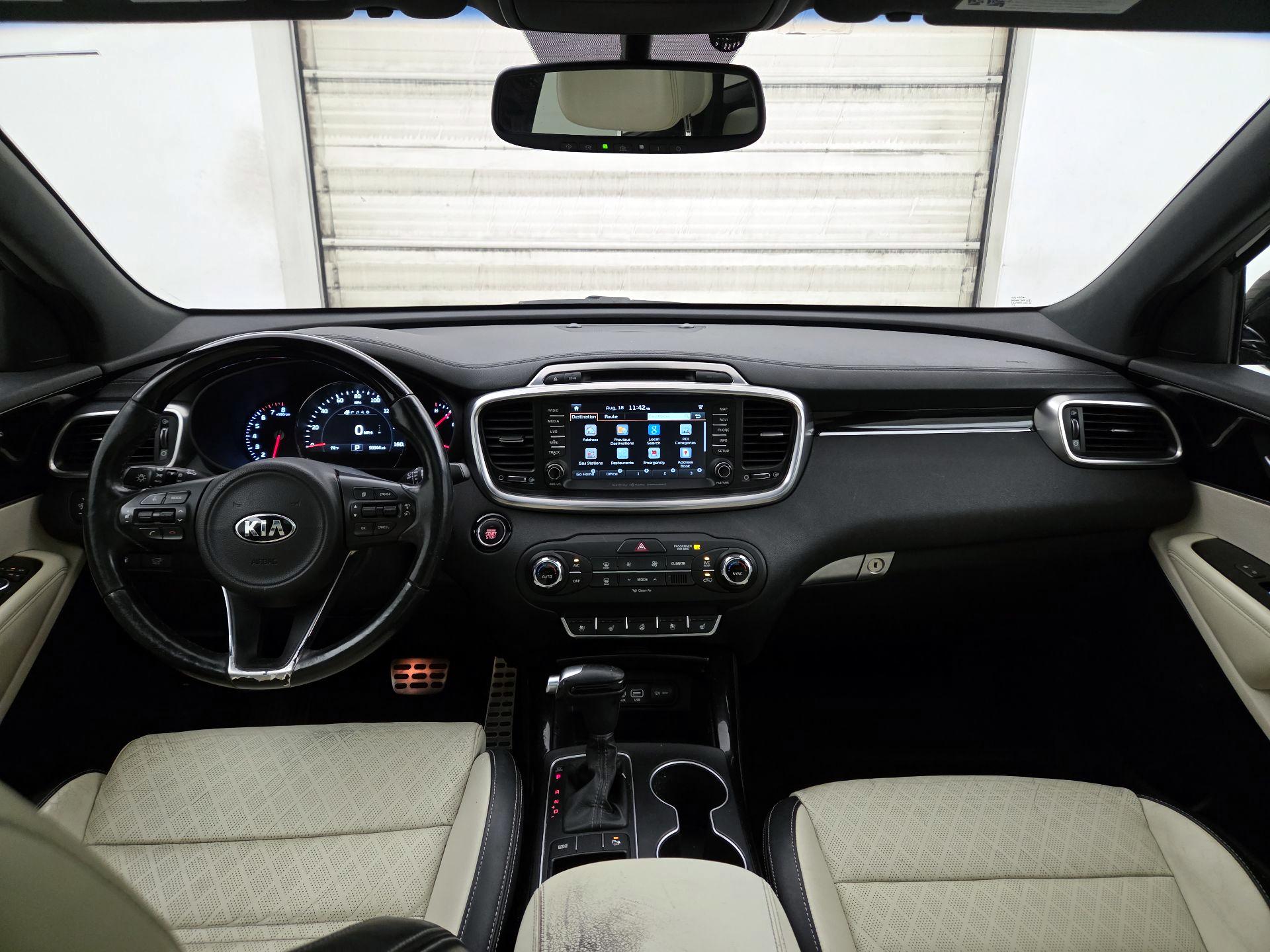 Thumbnail: 2016 Kia Sorento - 9