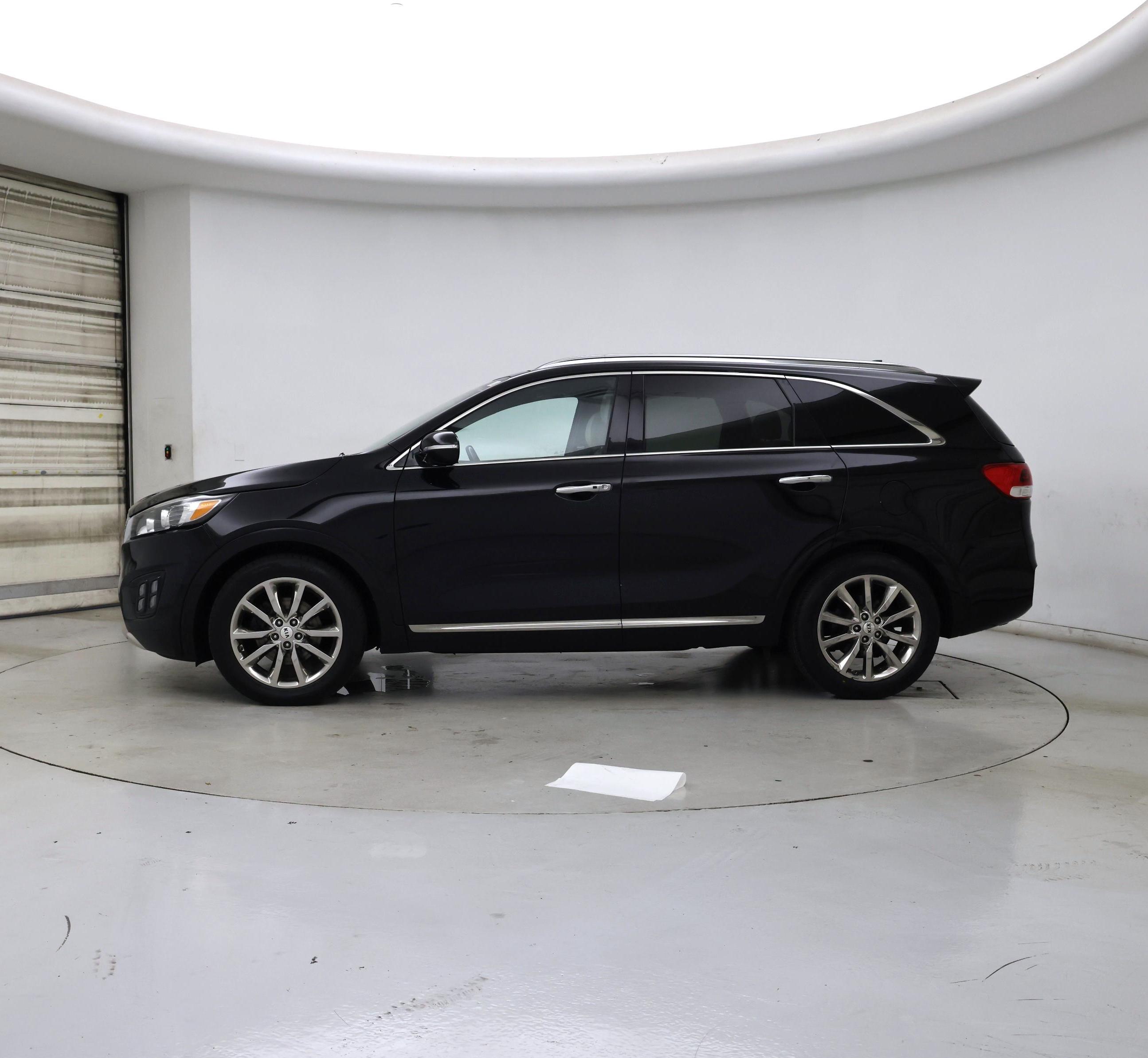 Thumbnail: 2016 Kia Sorento - 3