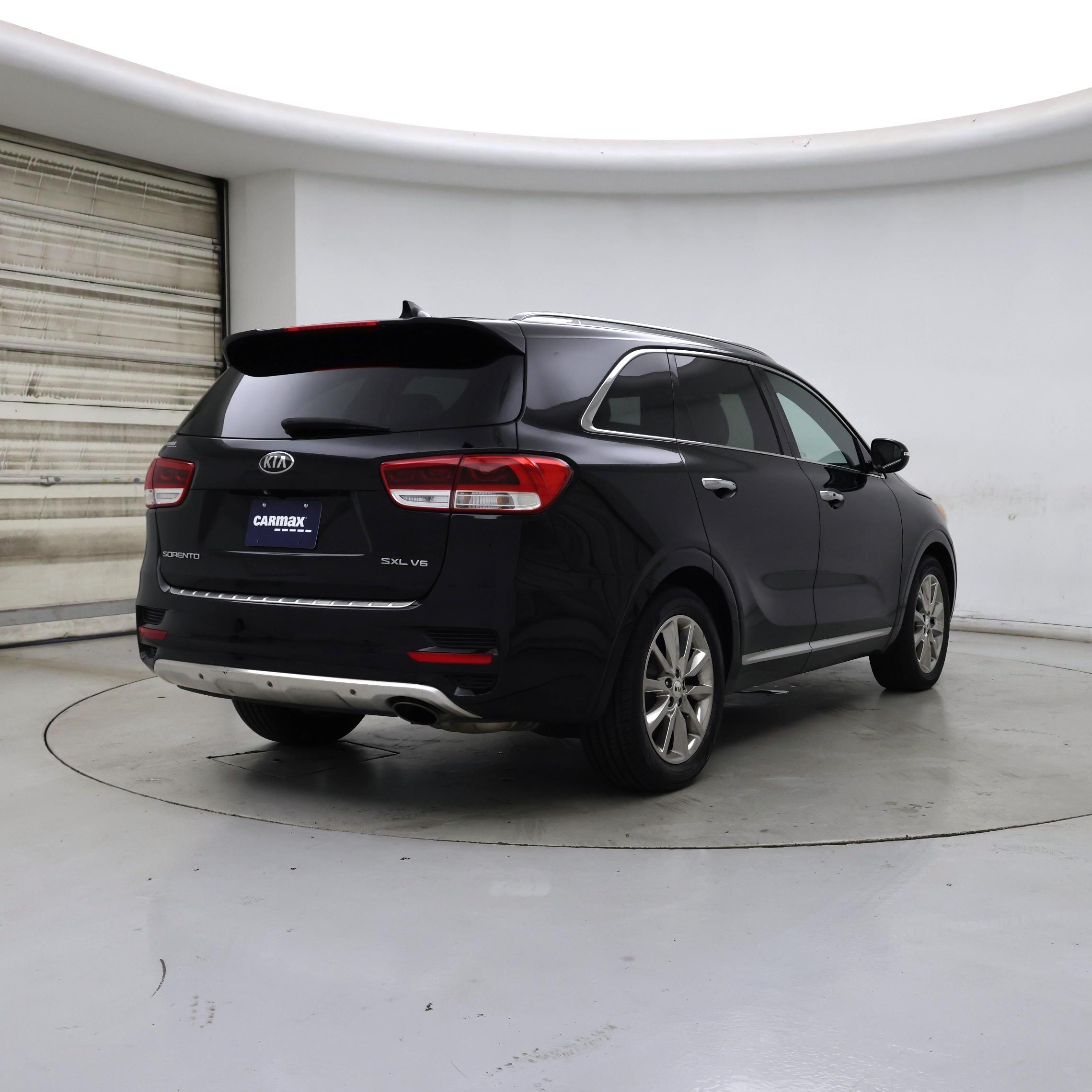 Thumbnail: 2016 Kia Sorento - 8