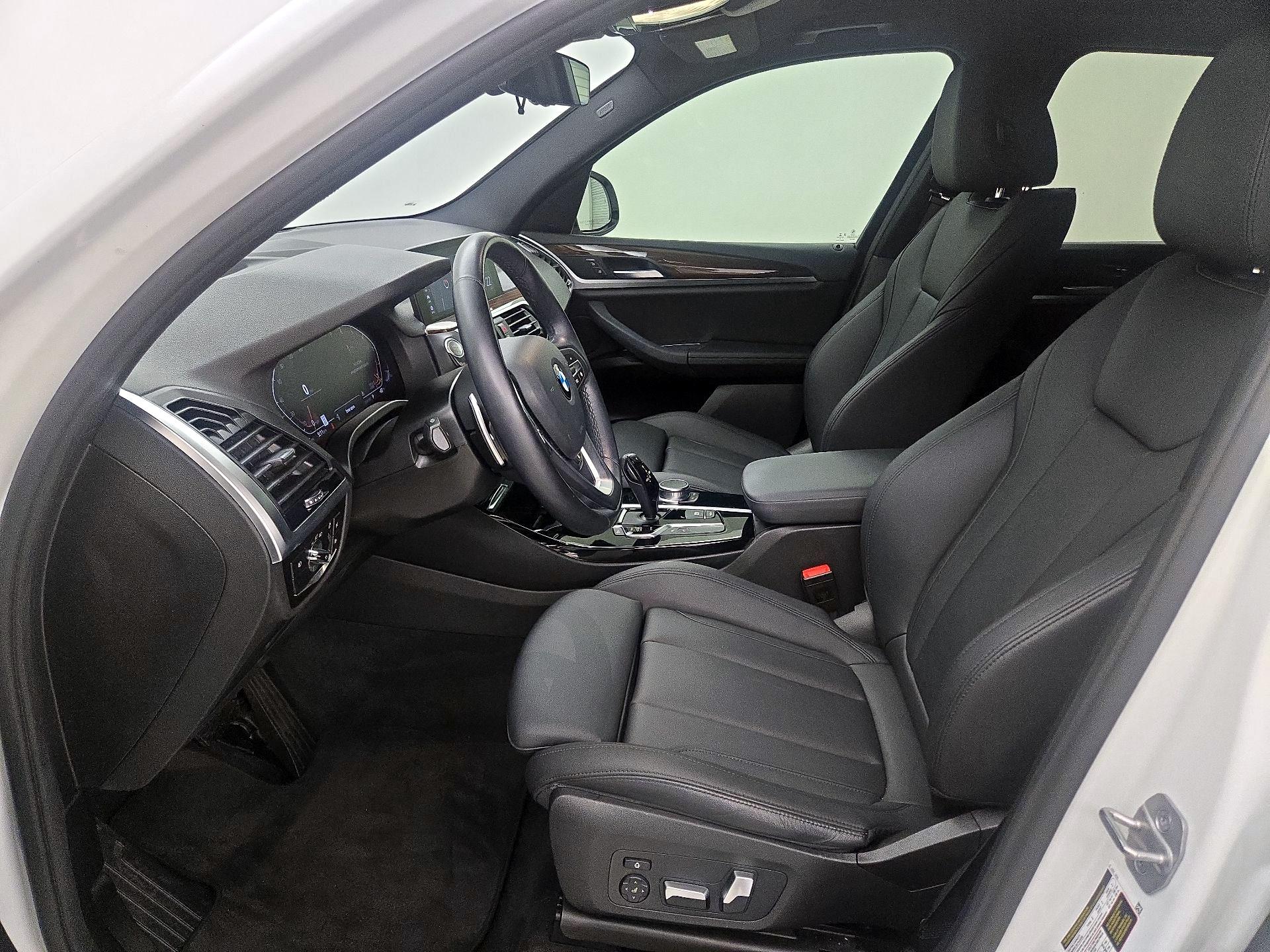 Thumbnail: 2021 BMW X3 - 11