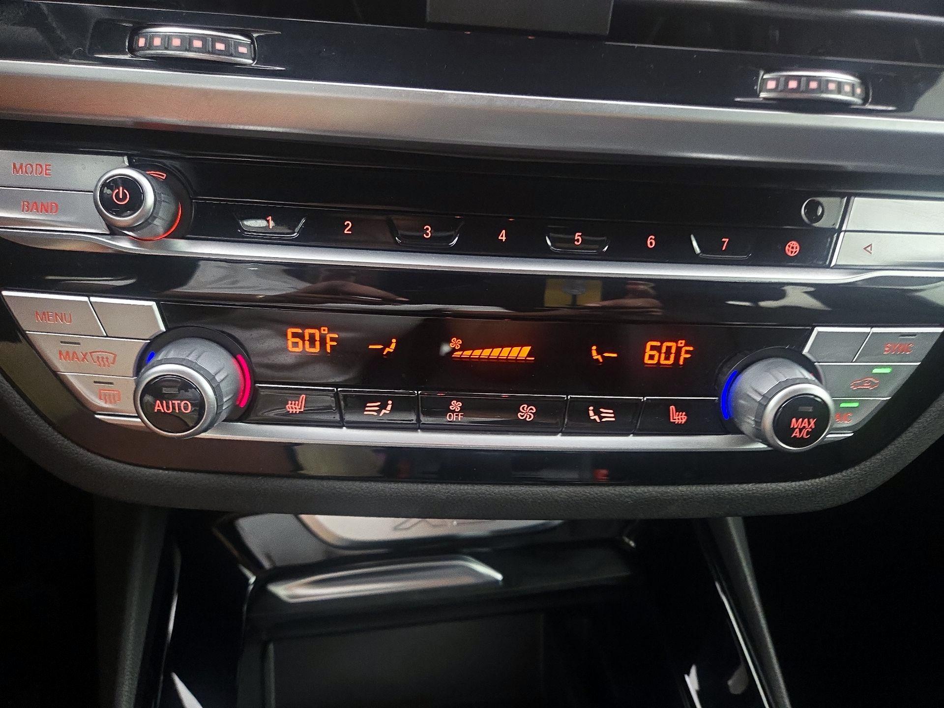 Thumbnail: 2021 BMW X3 - 16