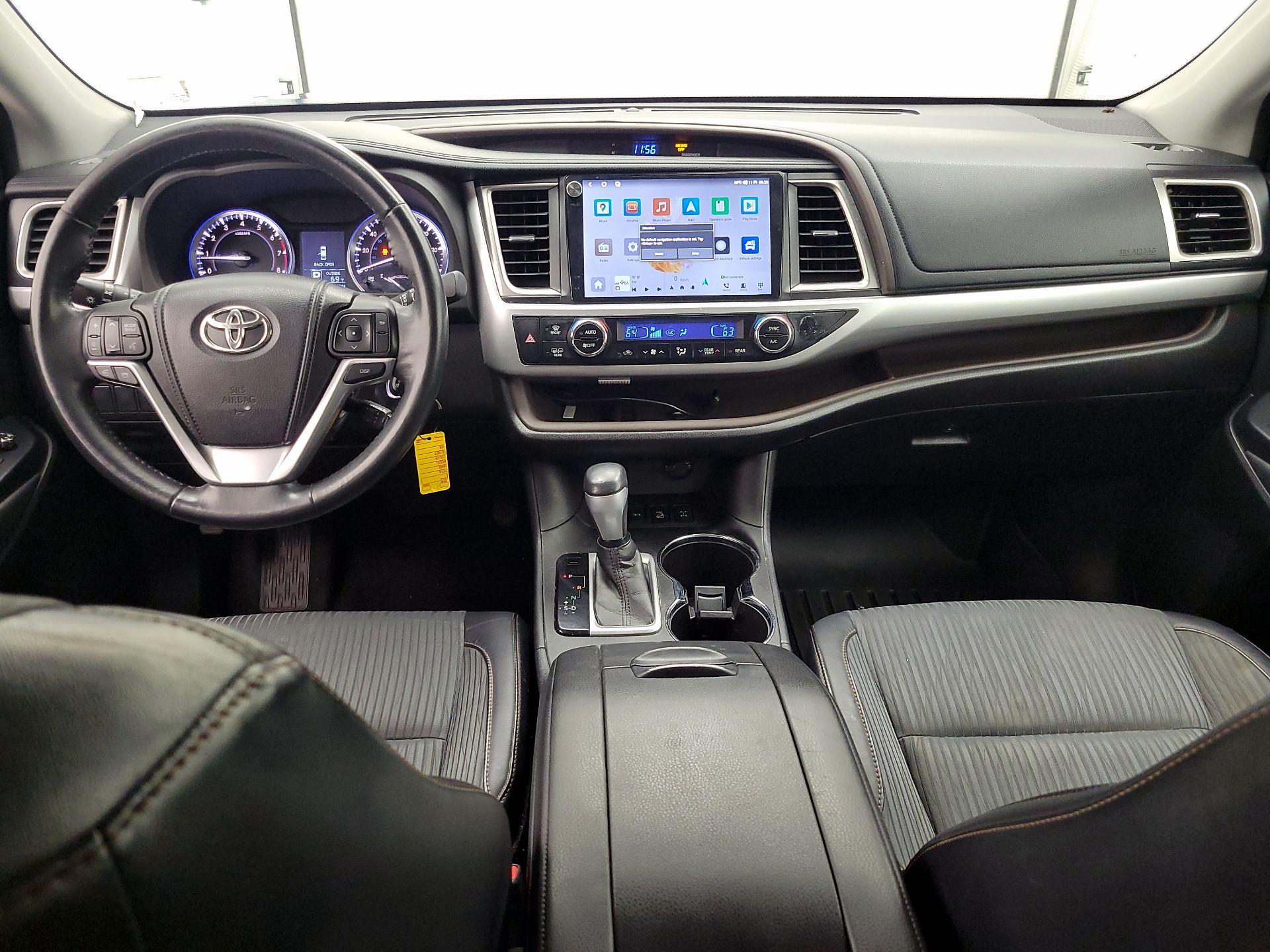 Thumbnail: 2015 Toyota Highlander - 9