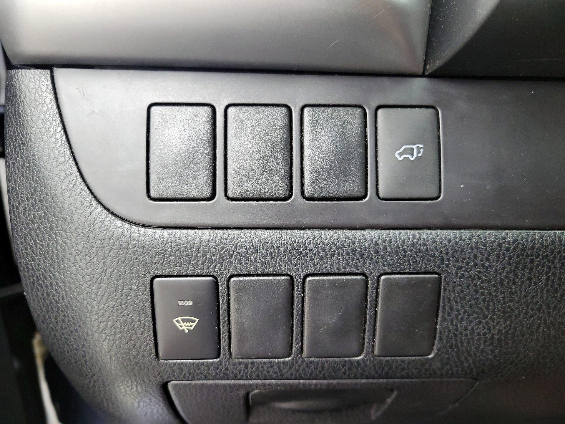 Thumbnail: 2015 Toyota Highlander - 13