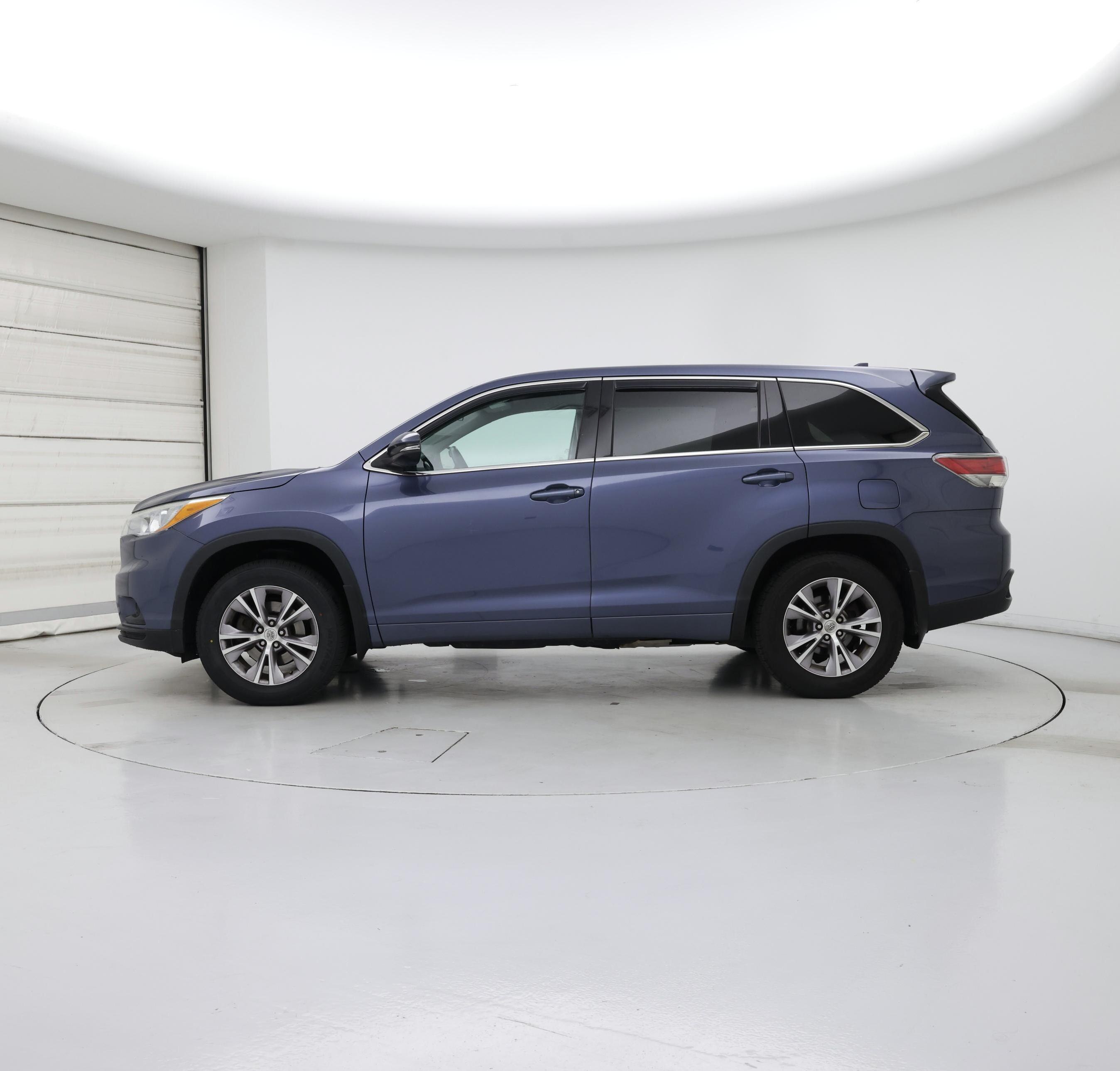 Thumbnail: 2015 Toyota Highlander - 3