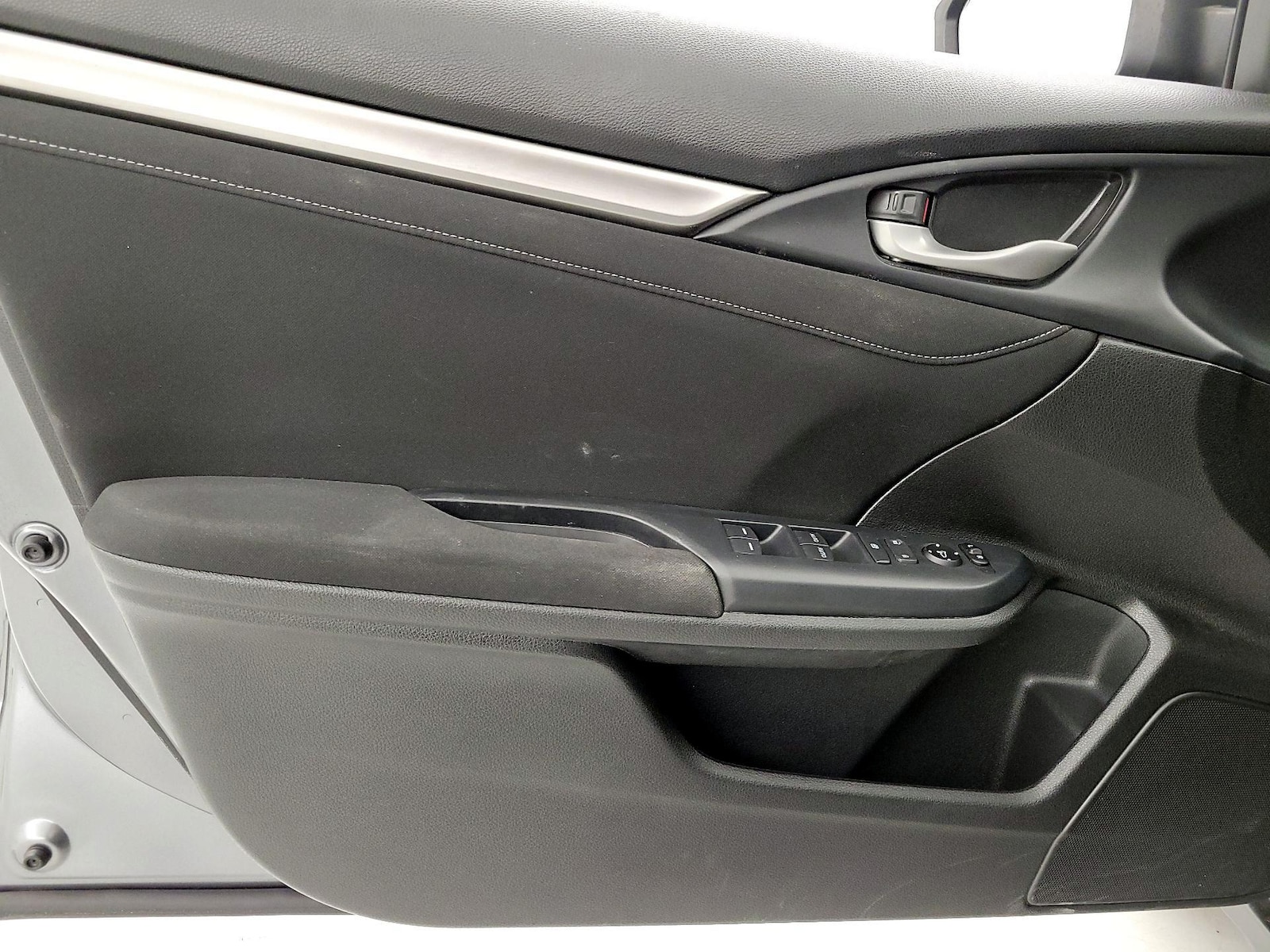 2021 Honda Civic Hatchback EX - Photo 13