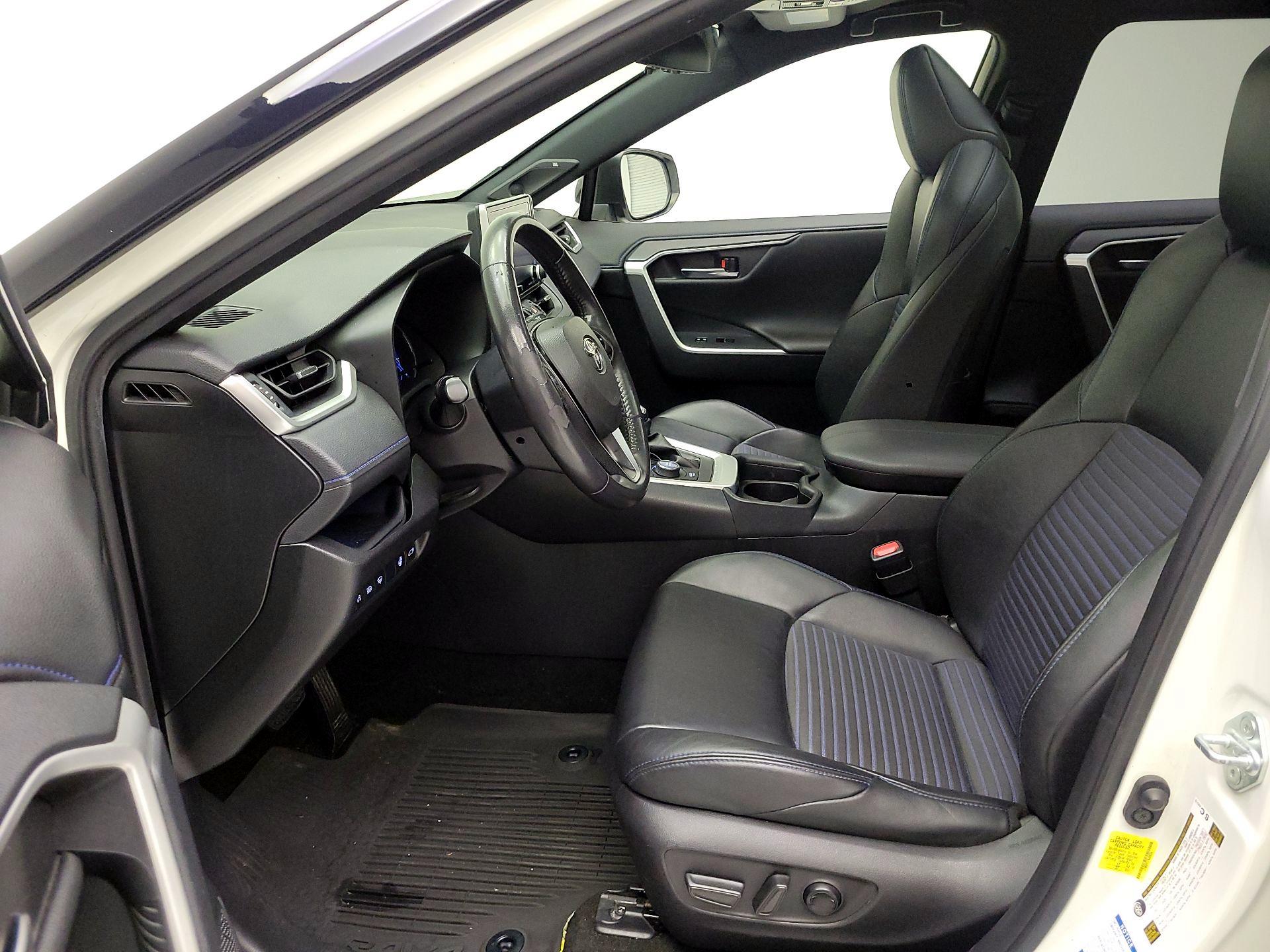 Thumbnail: 2021 Toyota RAV4 - 11