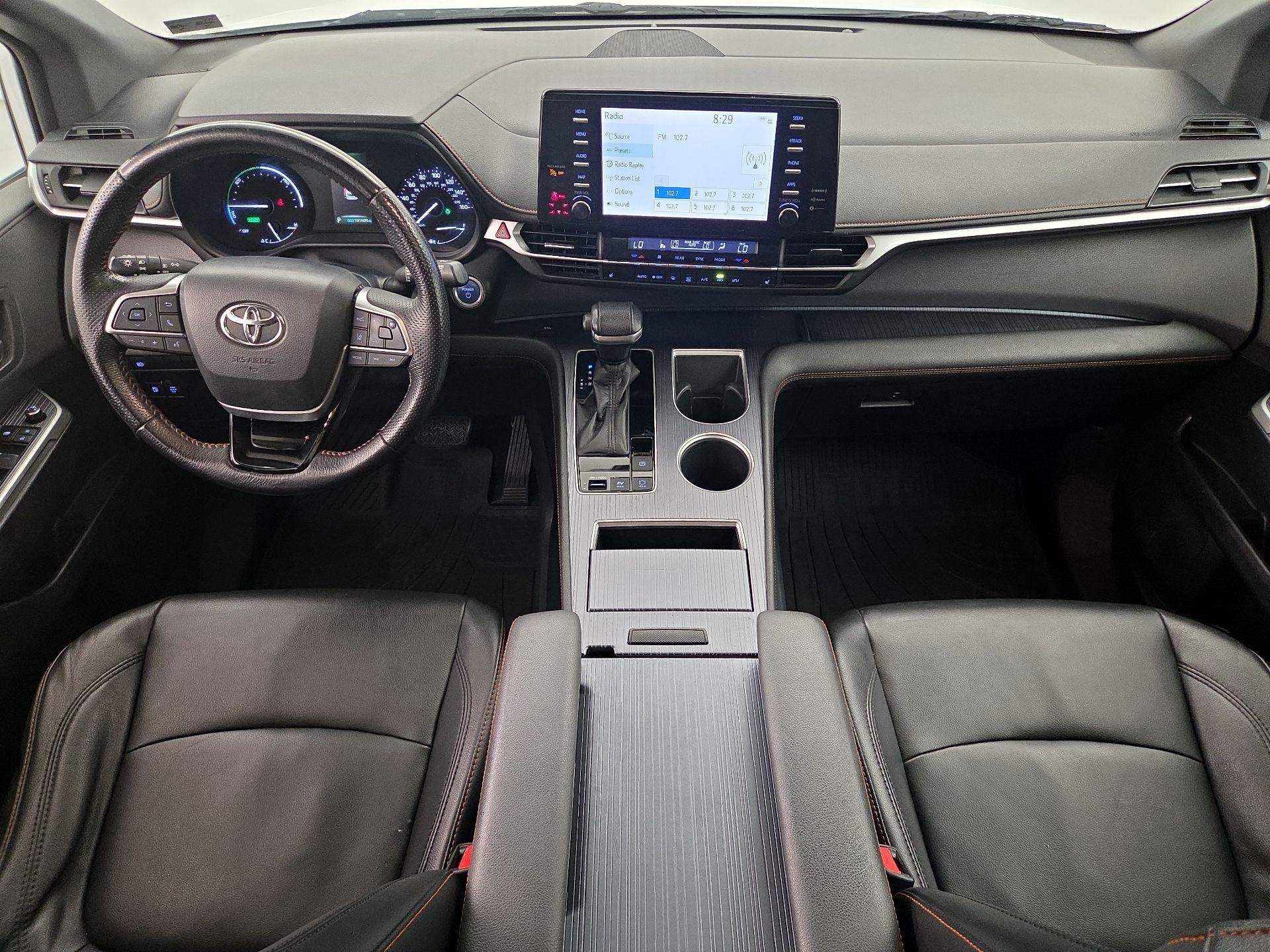 Thumbnail: 2021 Toyota Sienna - 9