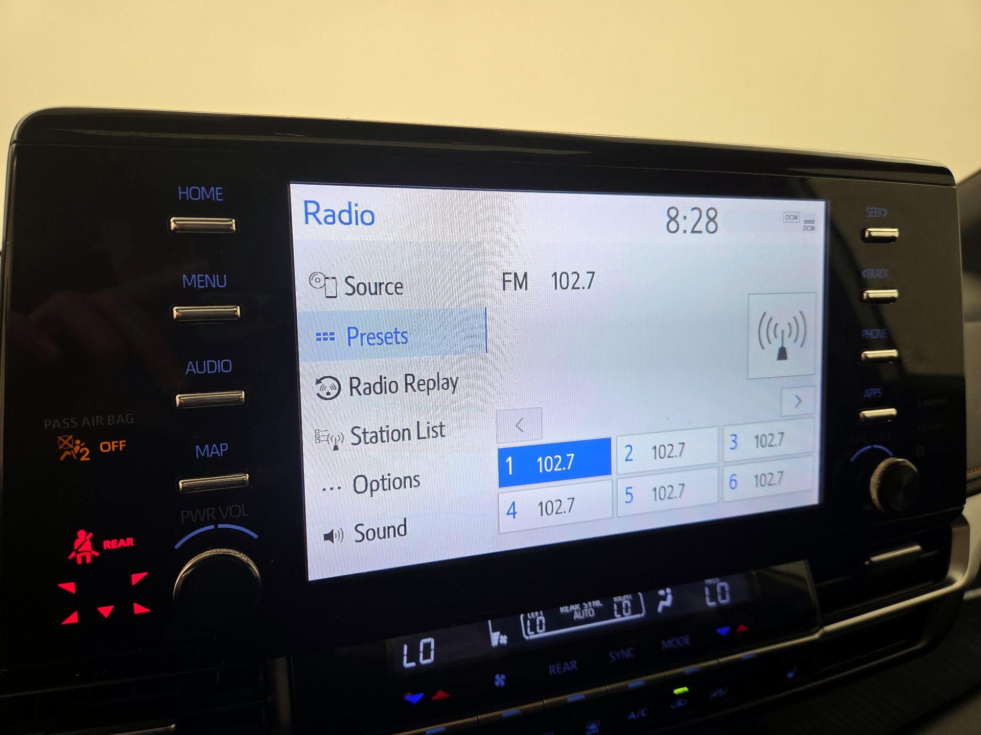 Thumbnail: 2021 Toyota Sienna - 16