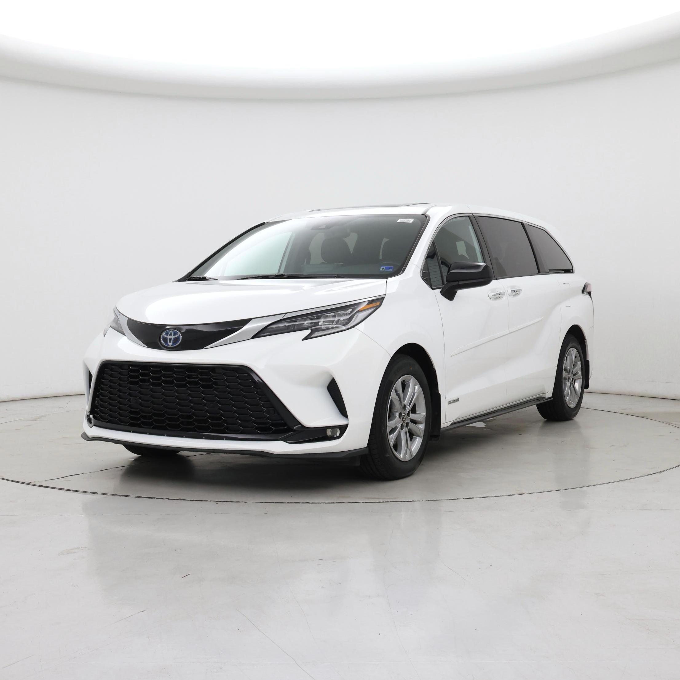 Thumbnail: 2021 Toyota Sienna - 4