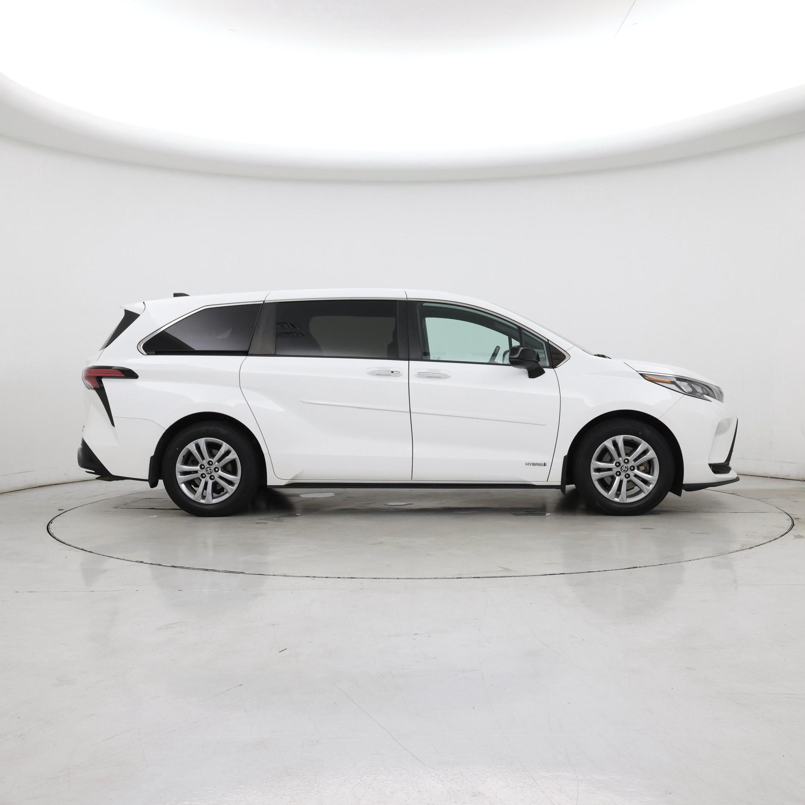Thumbnail: 2021 Toyota Sienna - 7