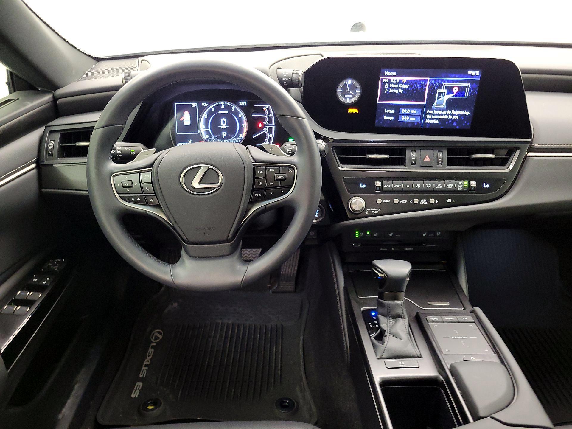 Thumbnail: 2022 Lexus ES - 10