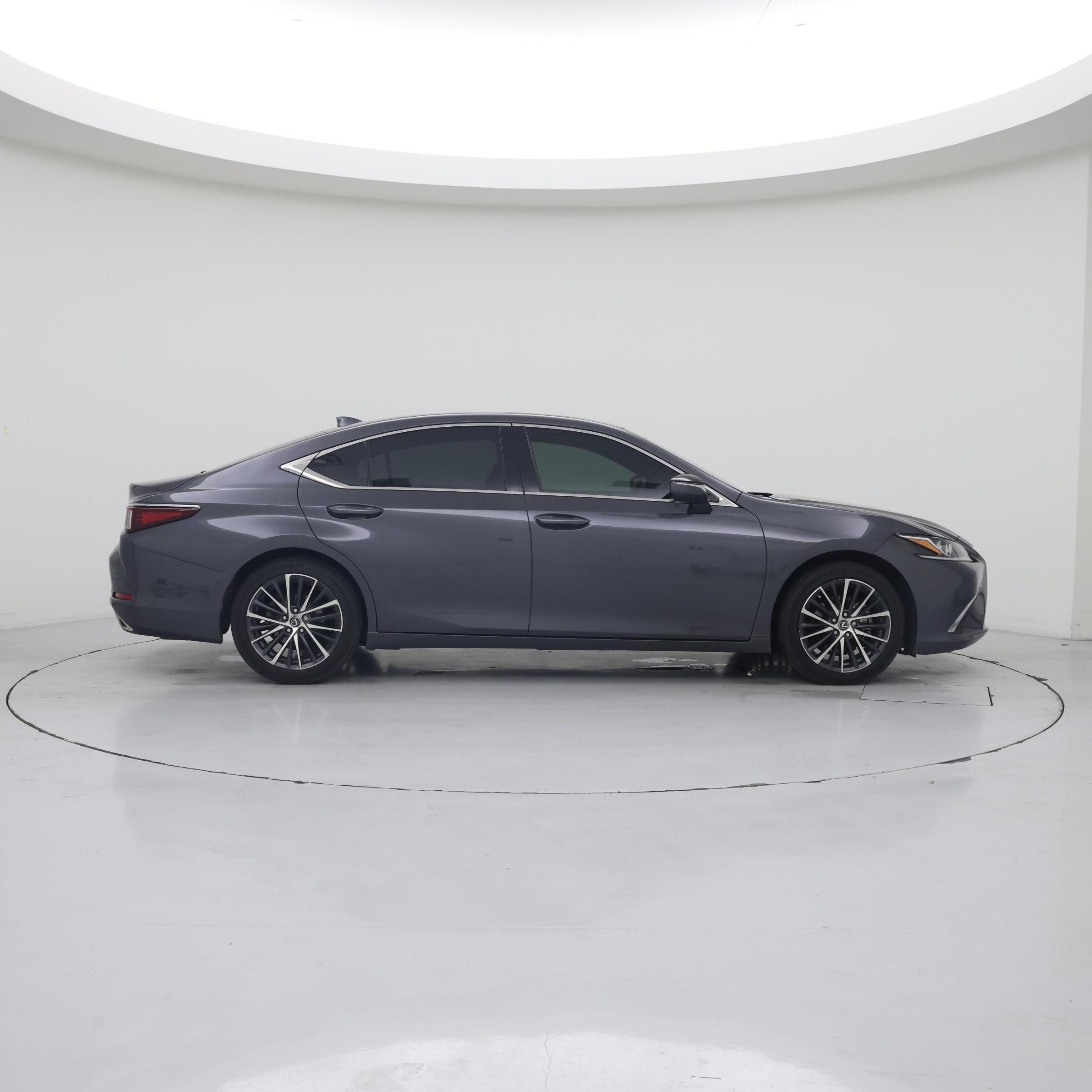 Thumbnail: 2022 Lexus ES - 7