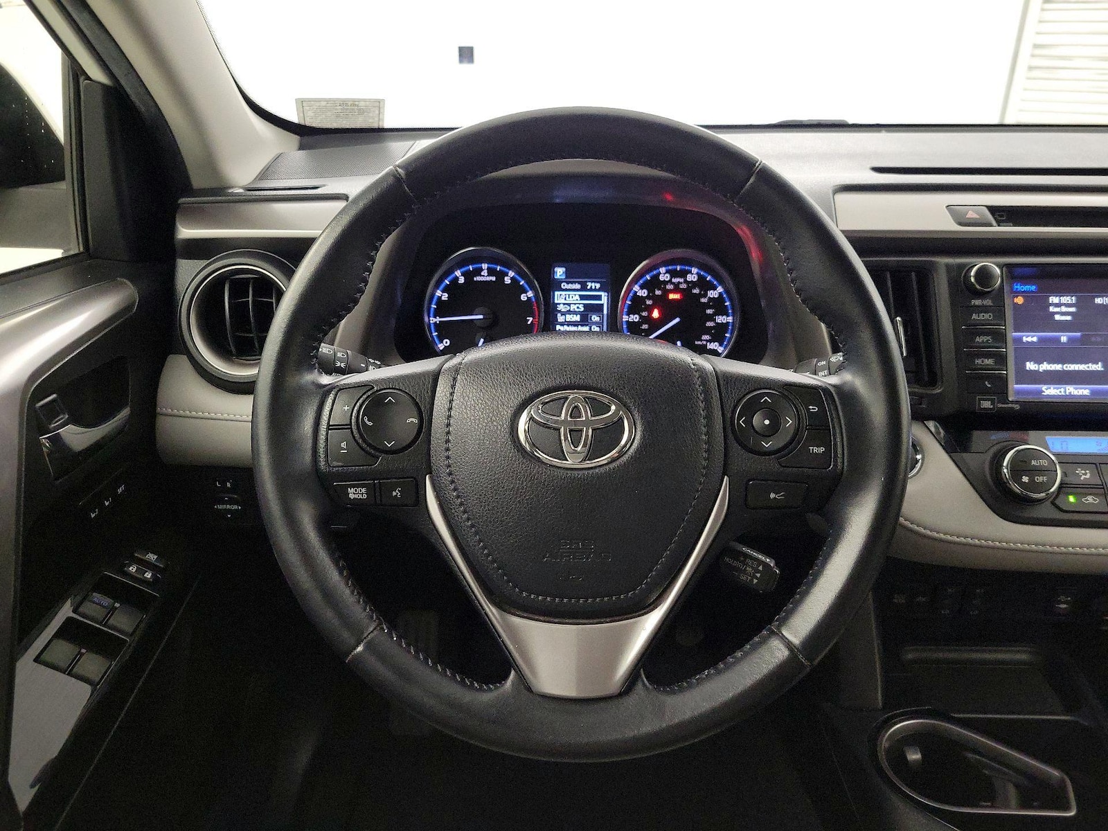 2016 Toyota RAV4 Limited - Photo 11