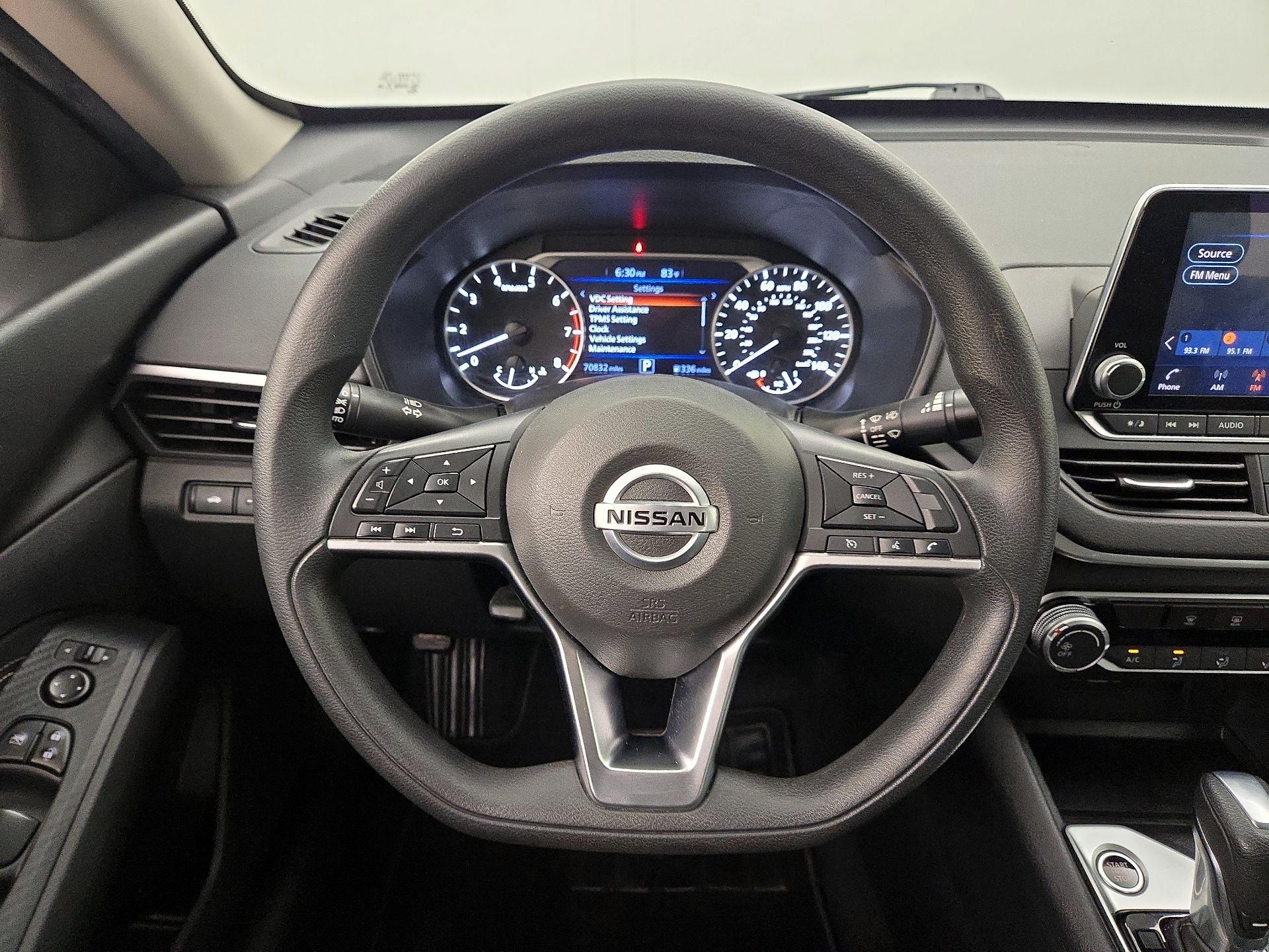 Thumbnail: 2020 Nissan Altima - 10