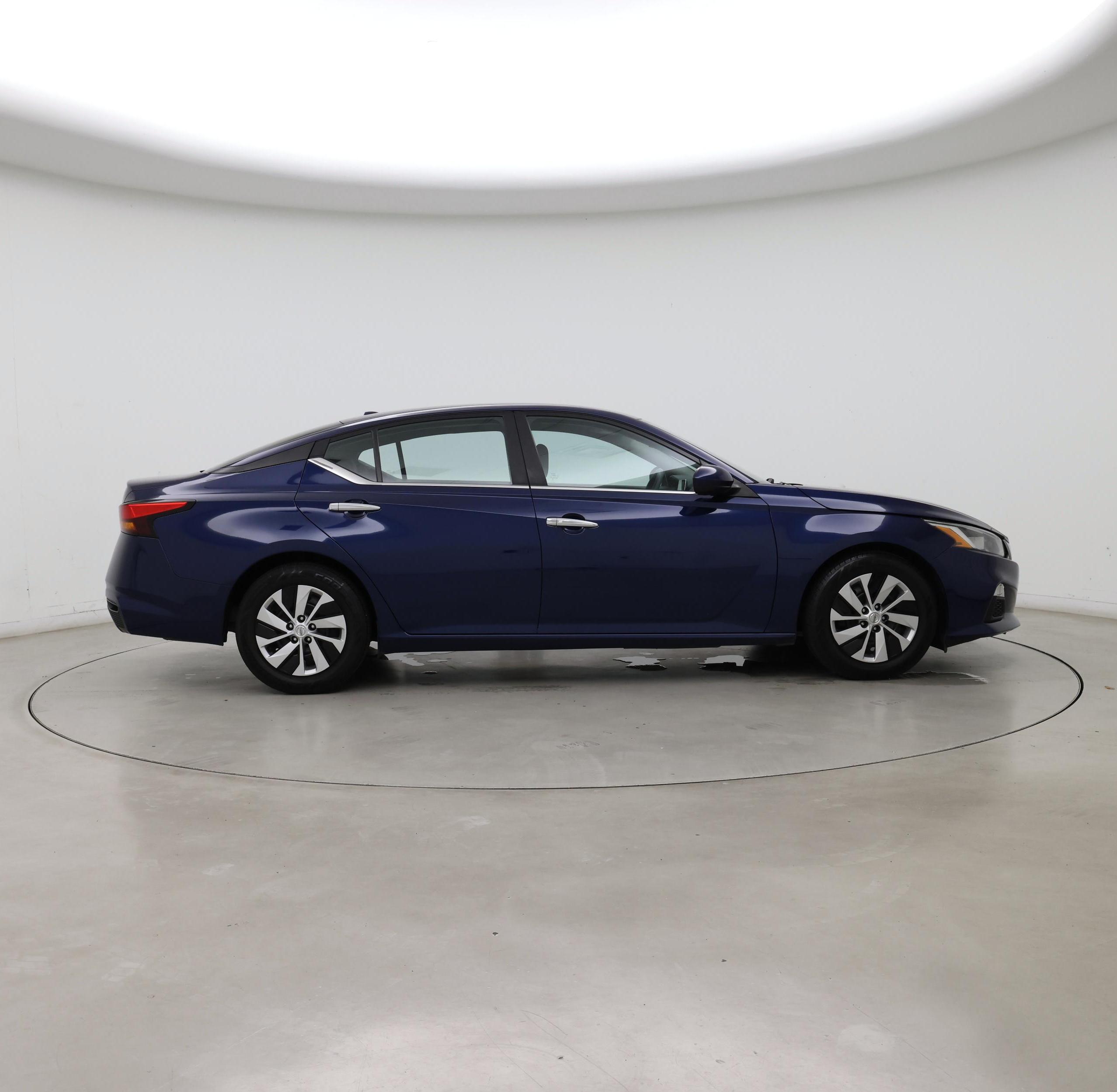 Thumbnail: 2020 Nissan Altima - 7