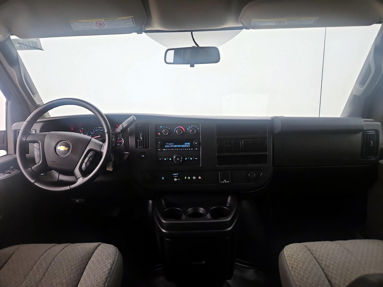 2021 Chevrolet Express Cargo Work Van - Photo 10