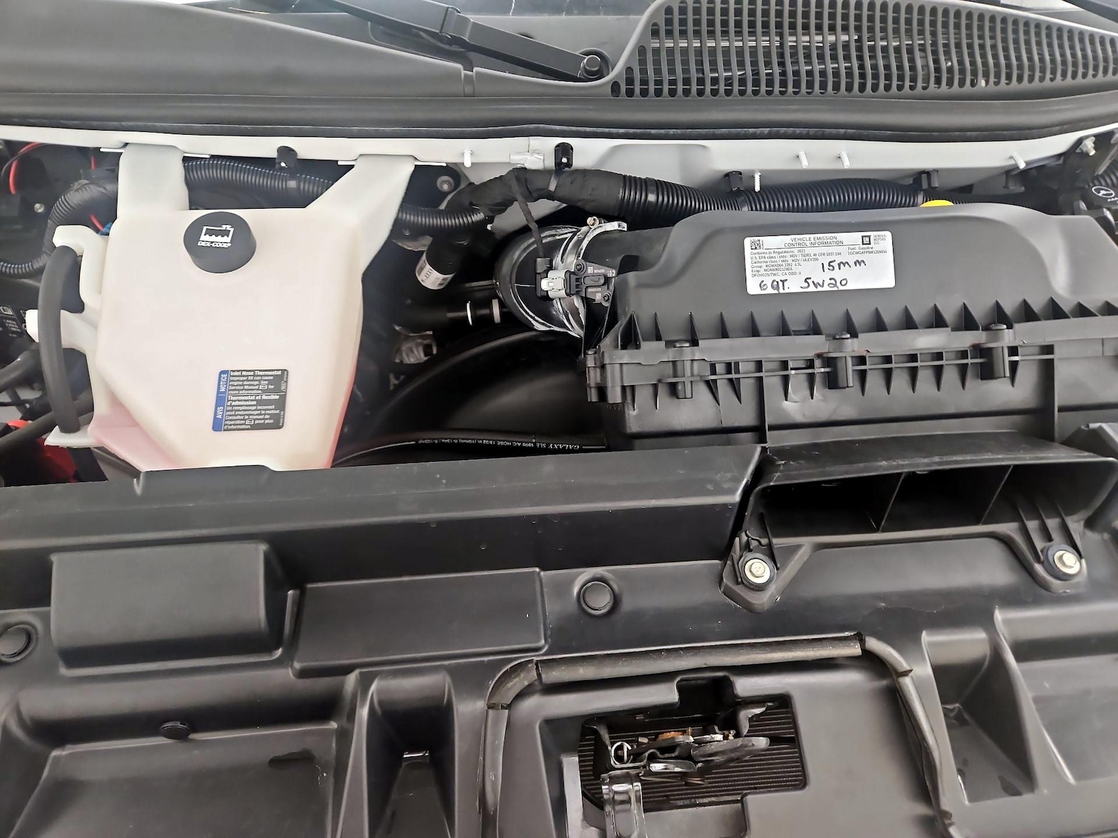 2021 Chevrolet Express Cargo Work Van - Photo 21
