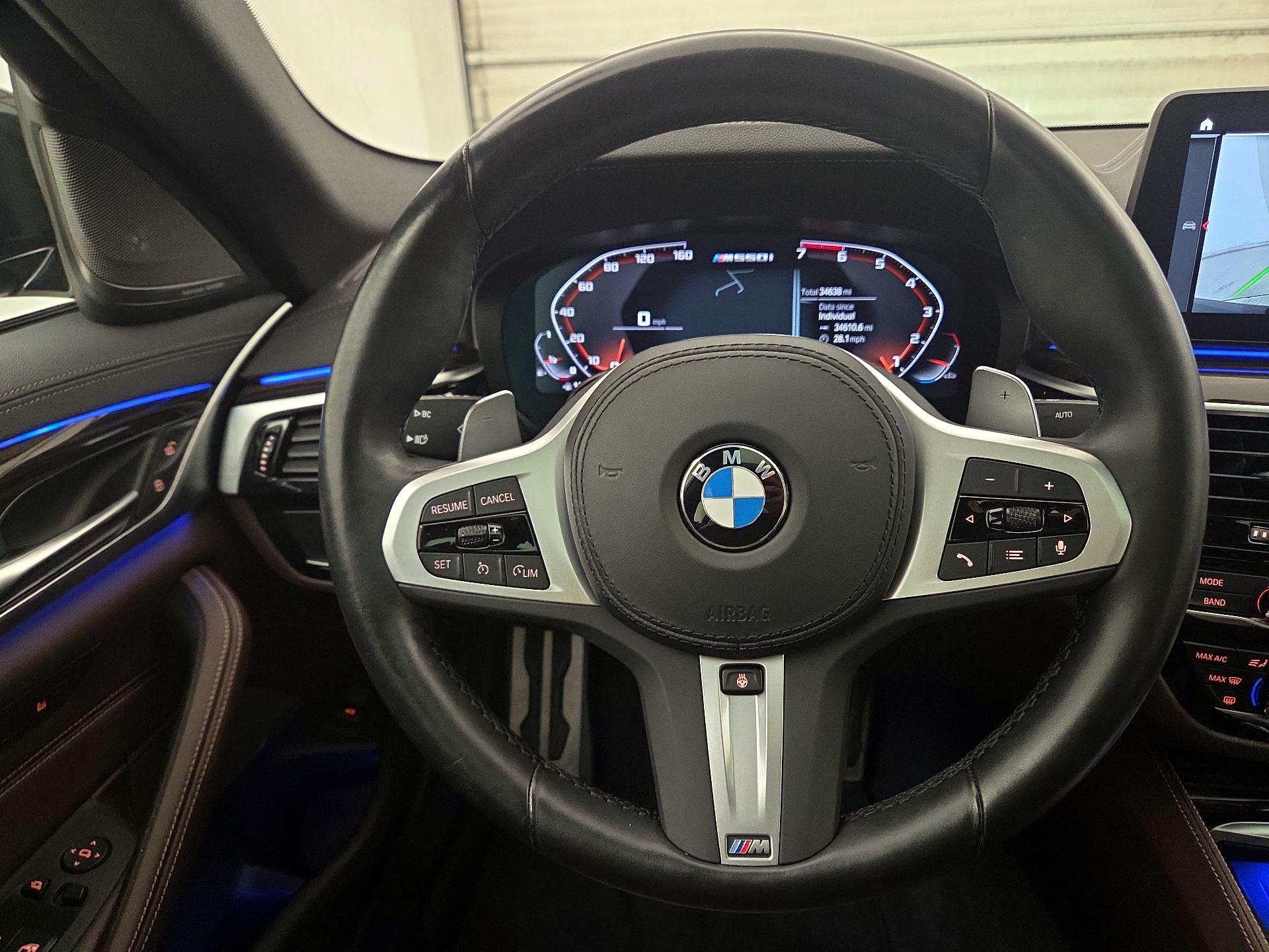Thumbnail: 2023 BMW 5 Series - 10