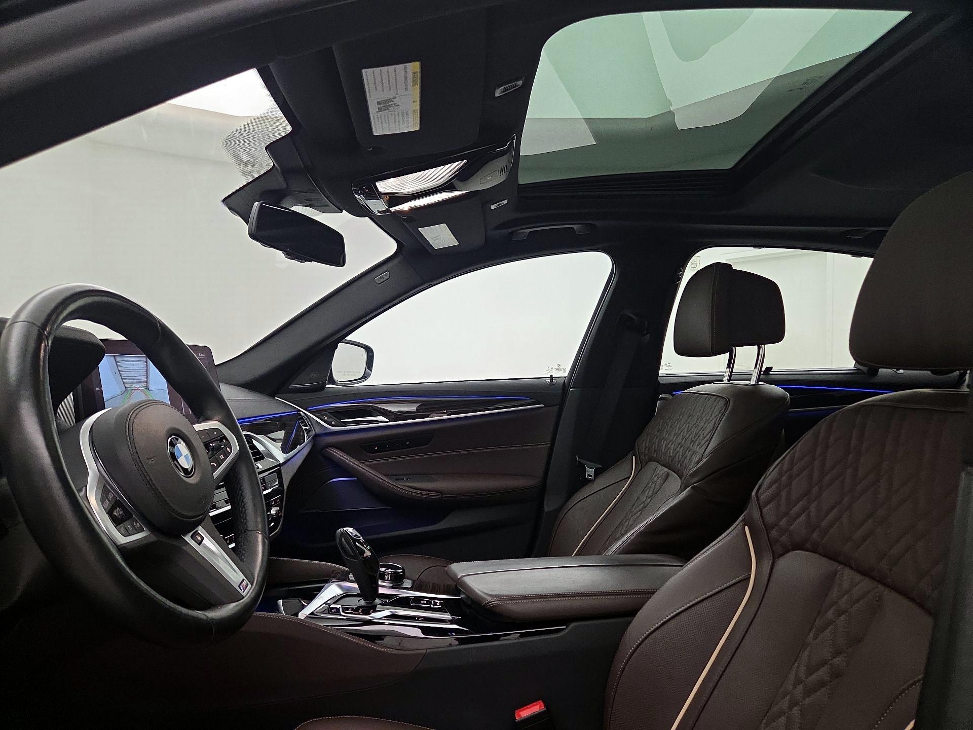 Thumbnail: 2023 BMW 5 Series - 20