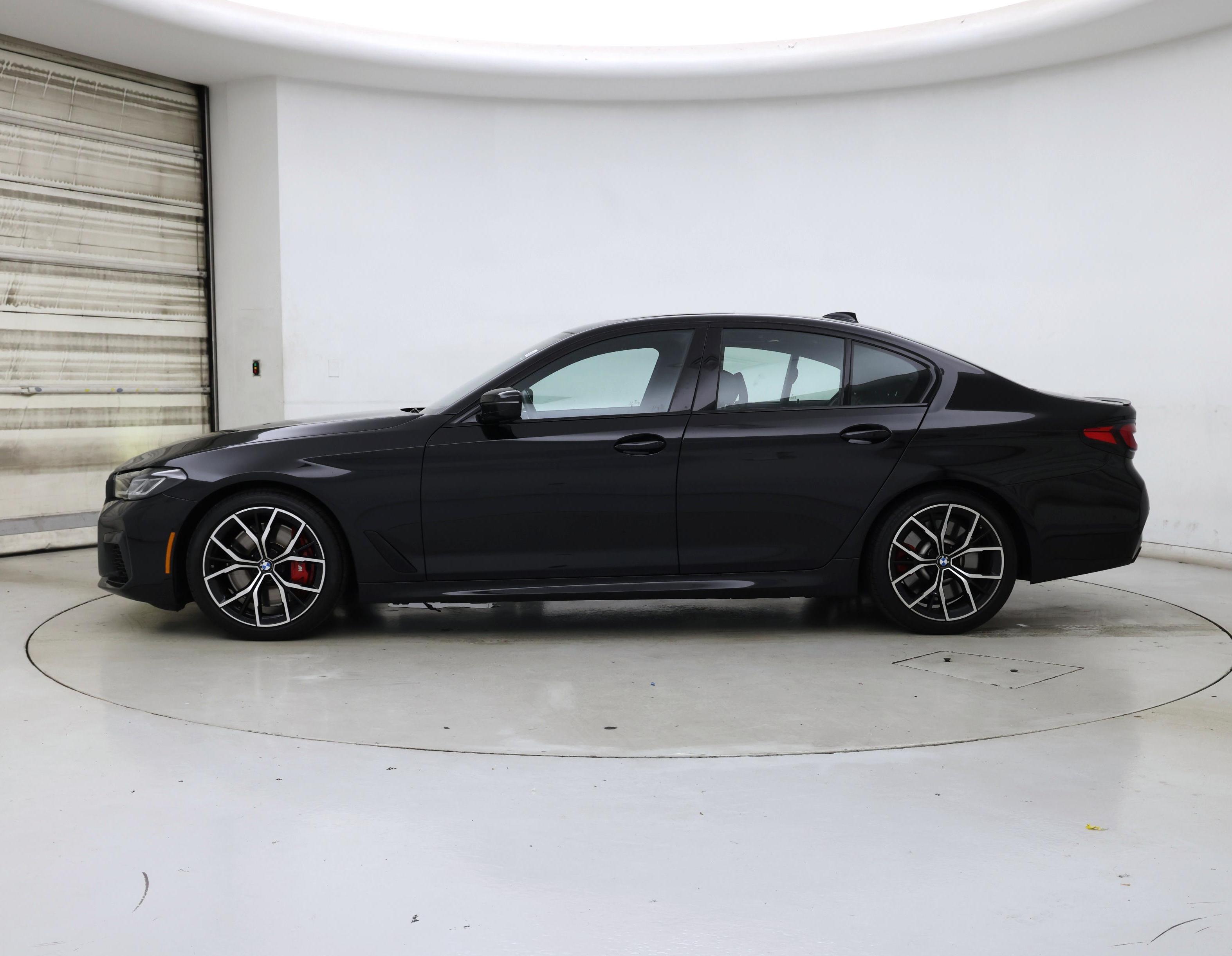 Thumbnail: 2023 BMW 5 Series - 3