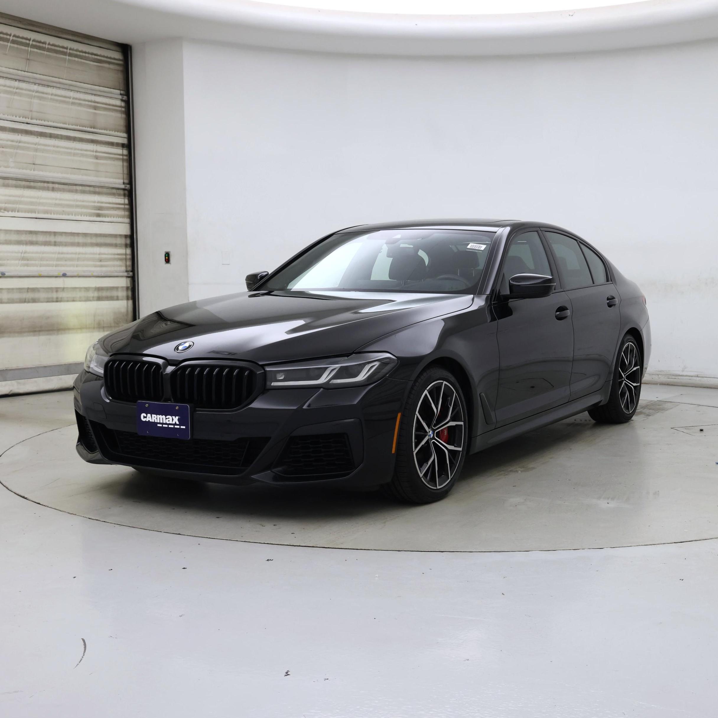 Thumbnail: 2023 BMW 5 Series - 4