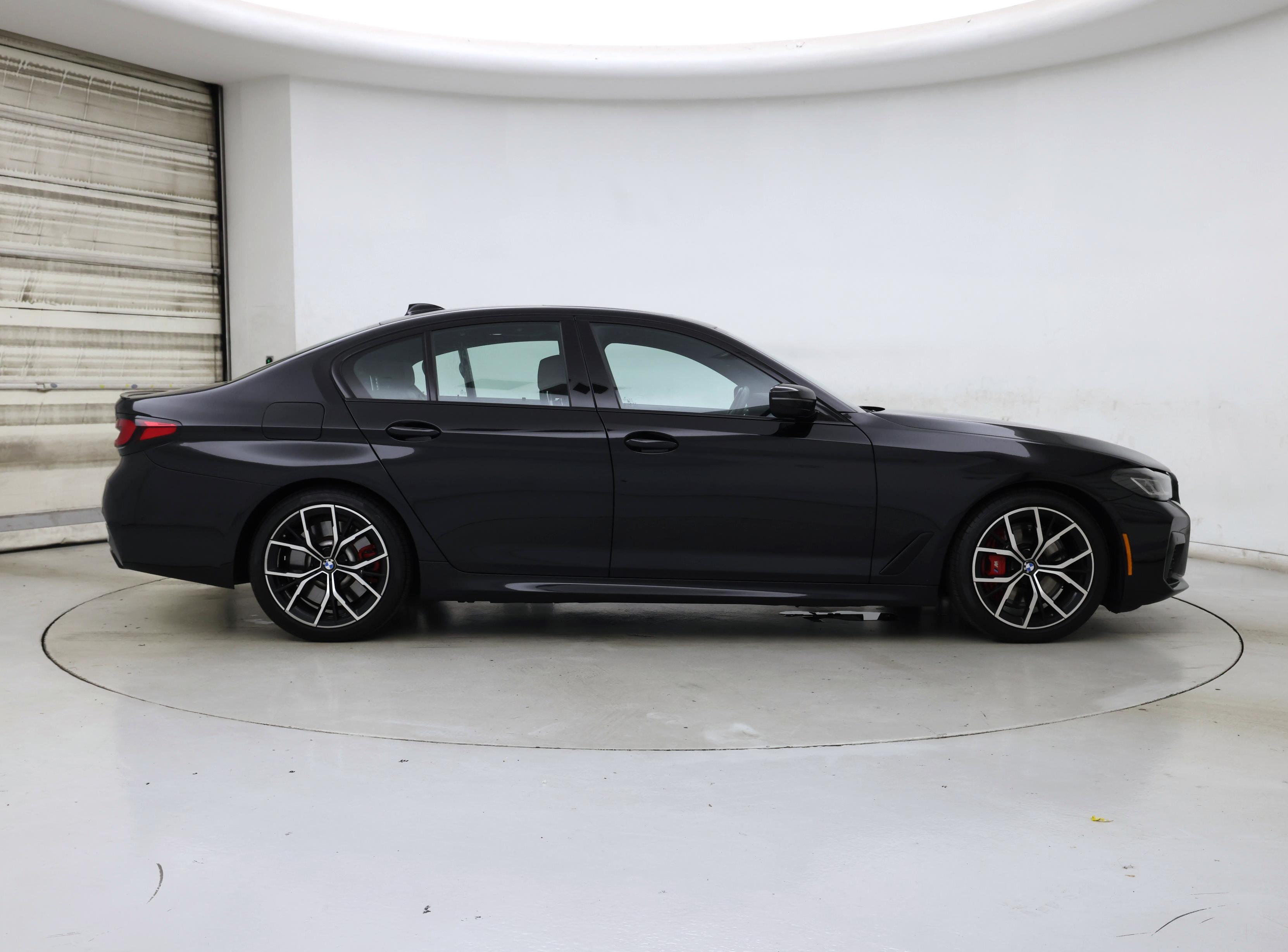 Thumbnail: 2023 BMW 5 Series - 7