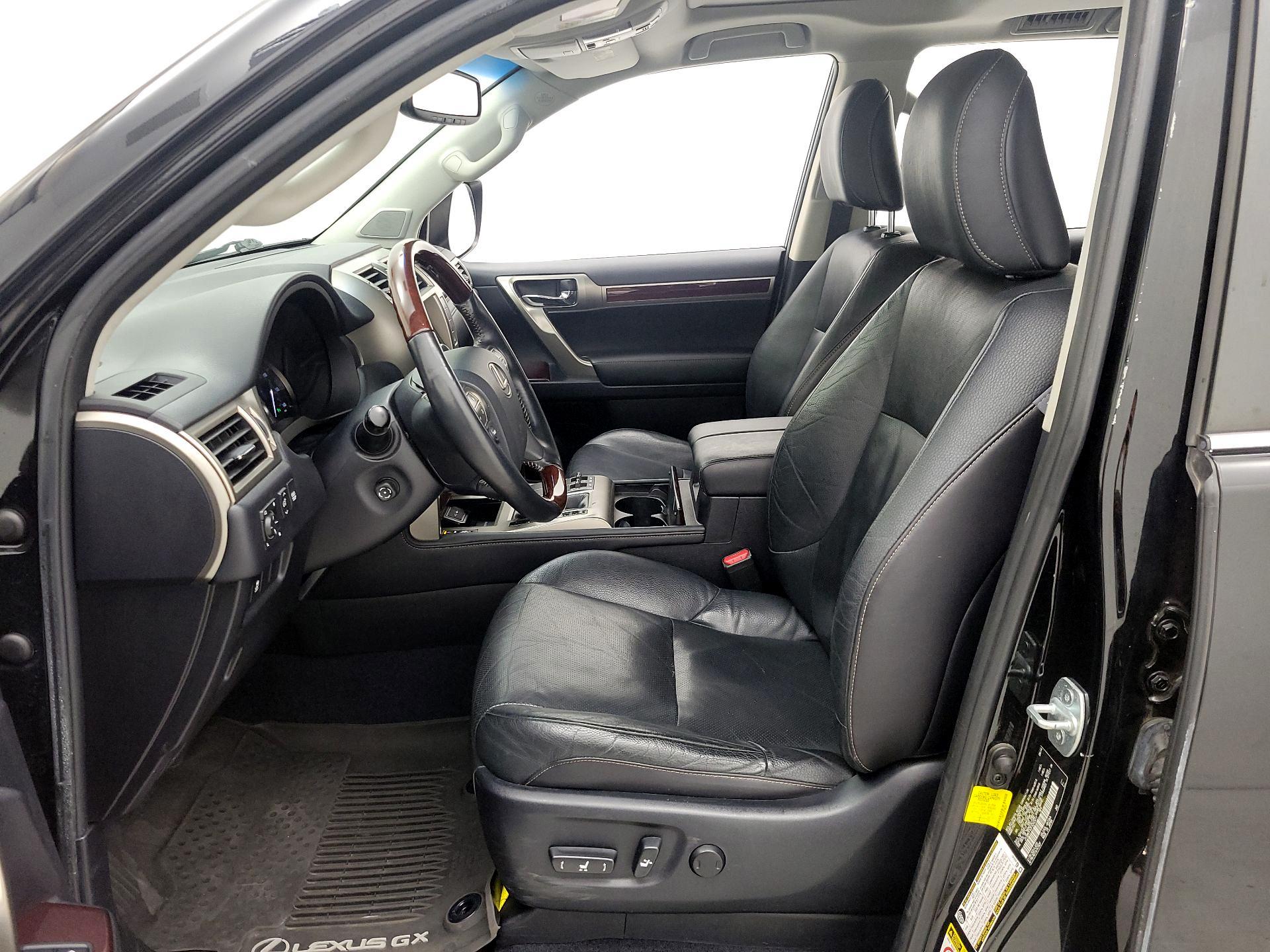 Thumbnail: 2015 Lexus GX - 11