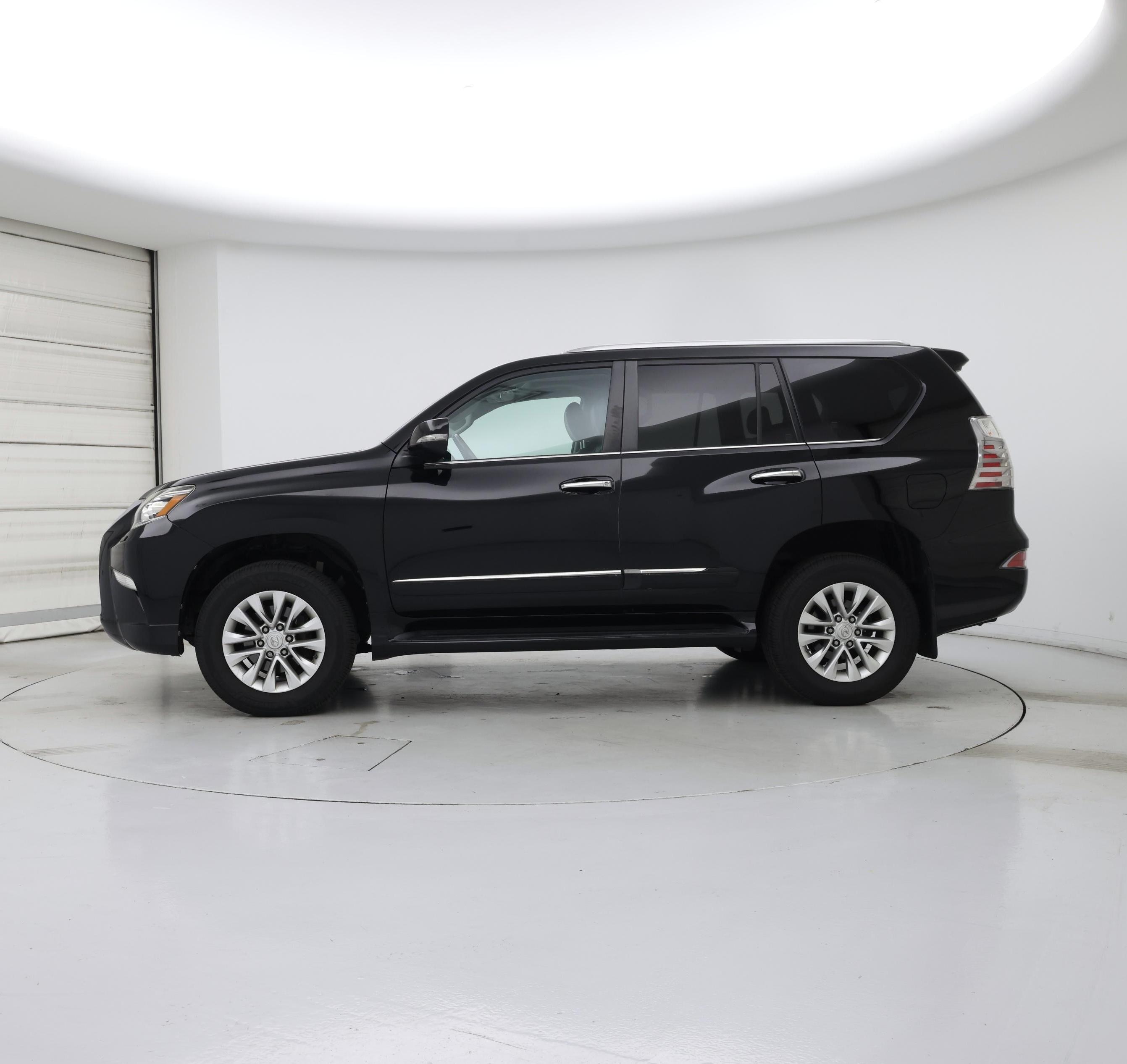 Thumbnail: 2015 Lexus GX - 3