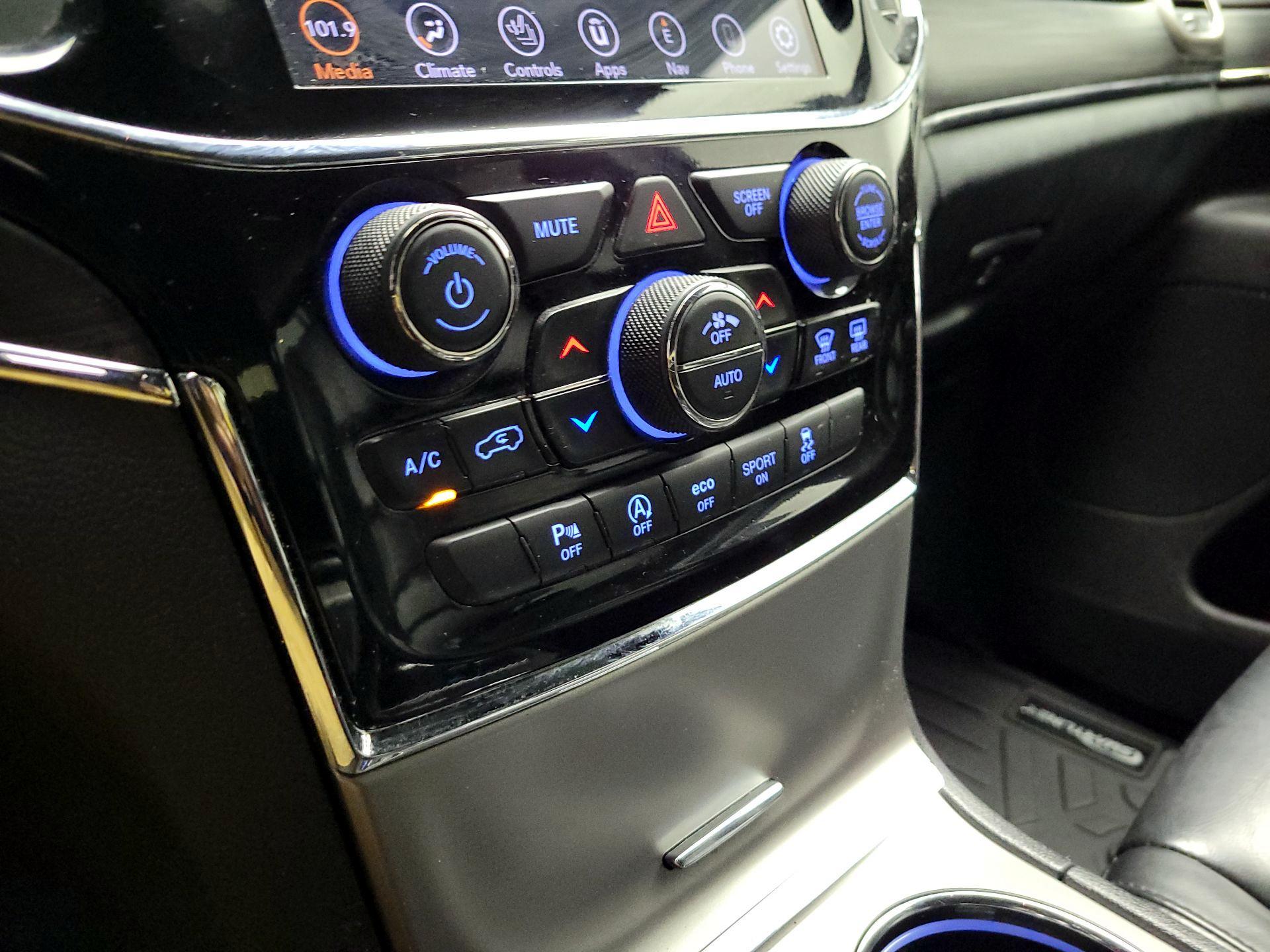 Thumbnail: 2021 Jeep Grand Cherokee - 16