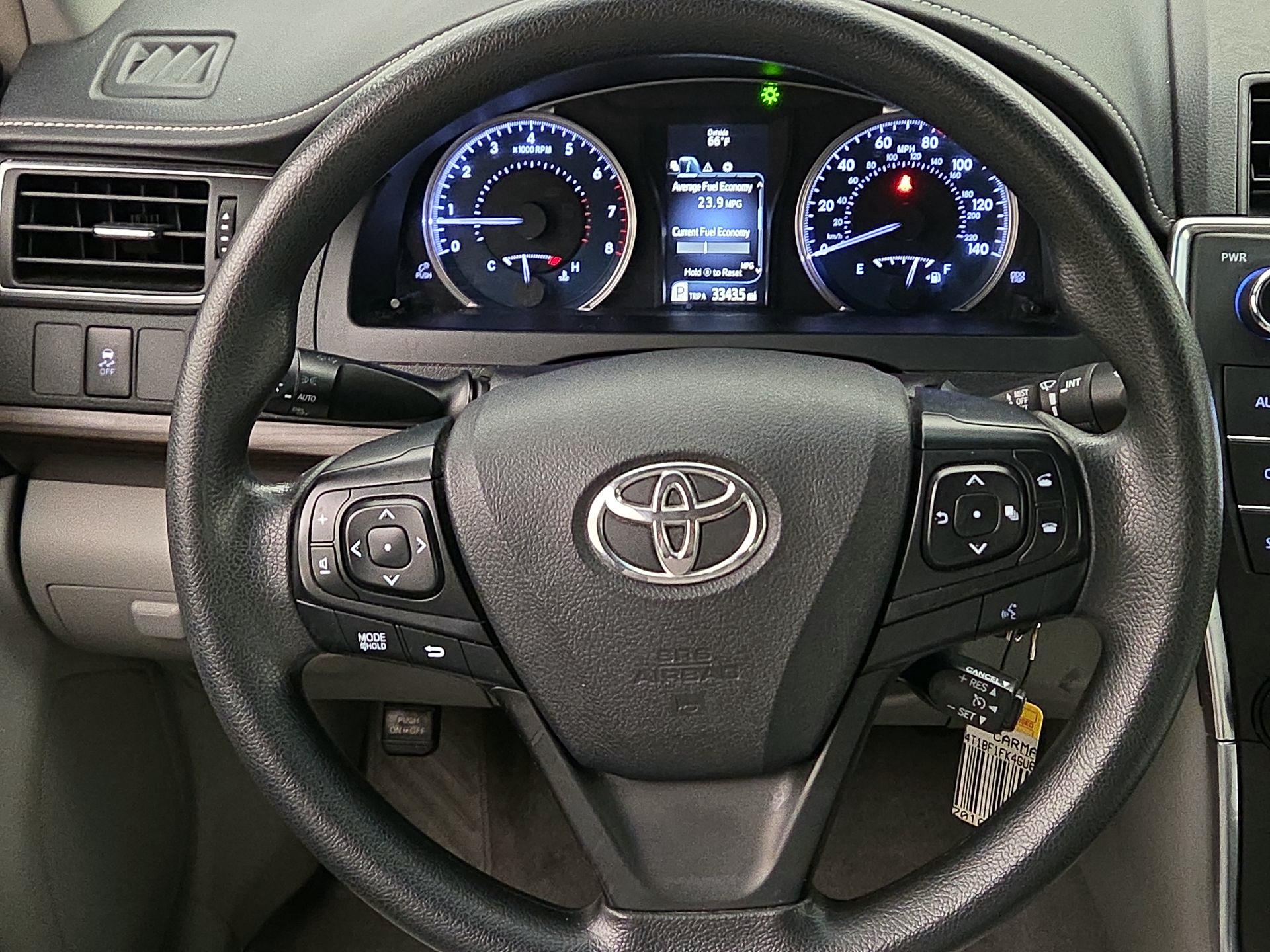 Thumbnail: 2016 Toyota Camry - 10