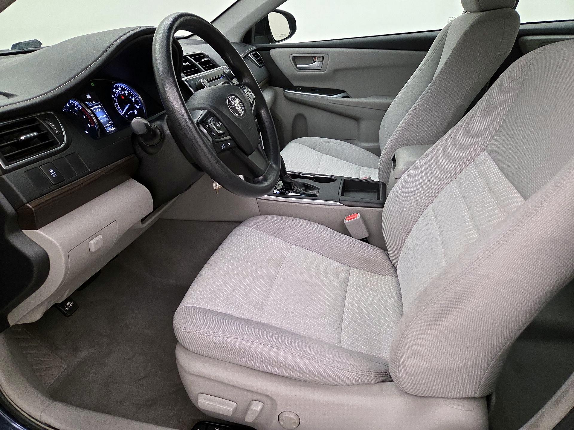Thumbnail: 2016 Toyota Camry - 11