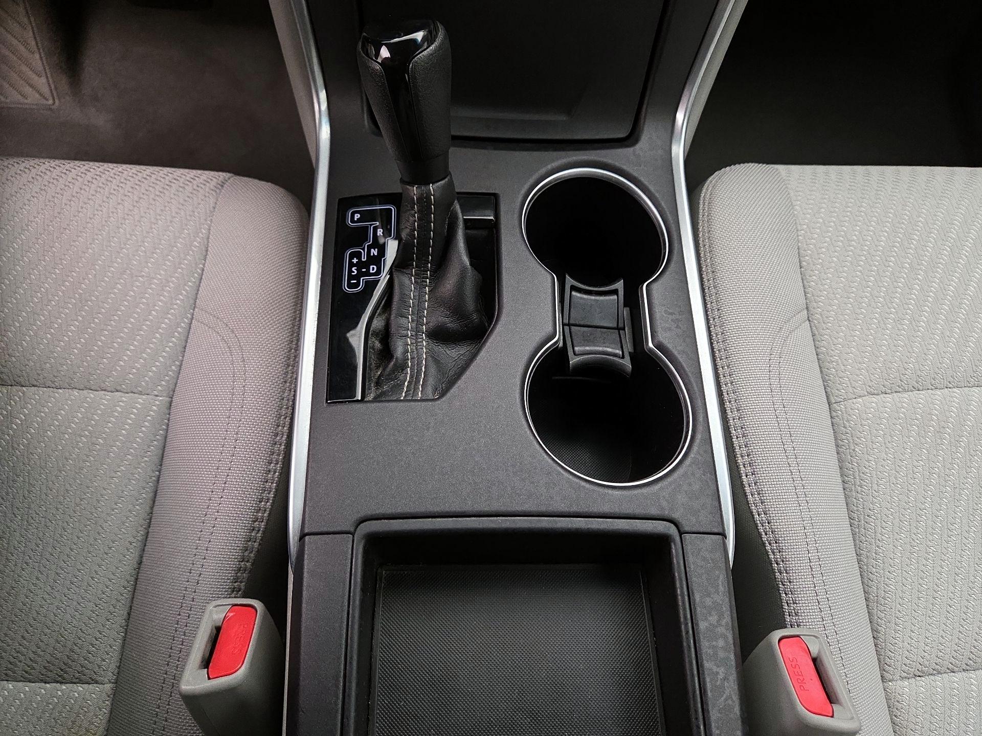 Thumbnail: 2016 Toyota Camry - 16