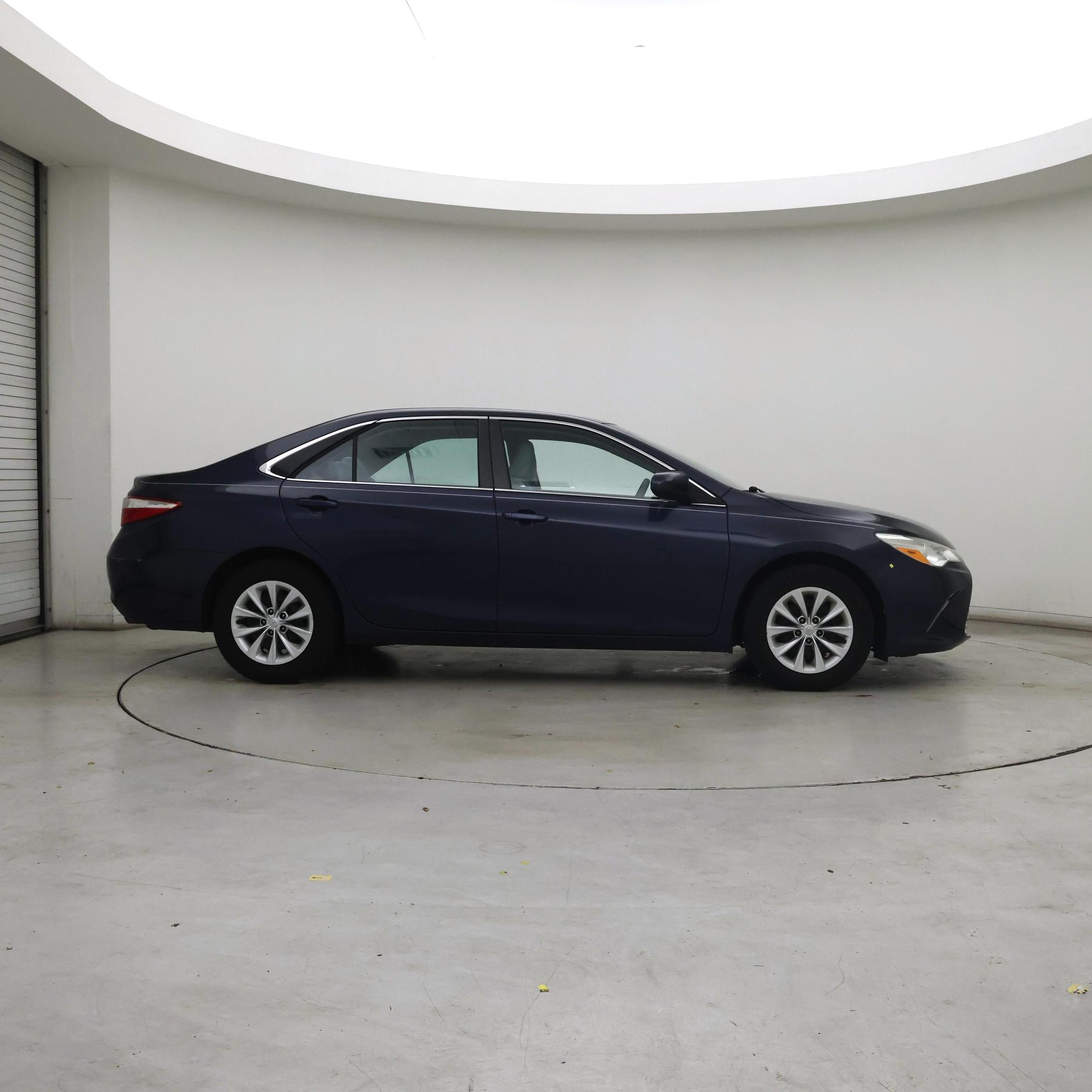 Thumbnail: 2016 Toyota Camry - 7