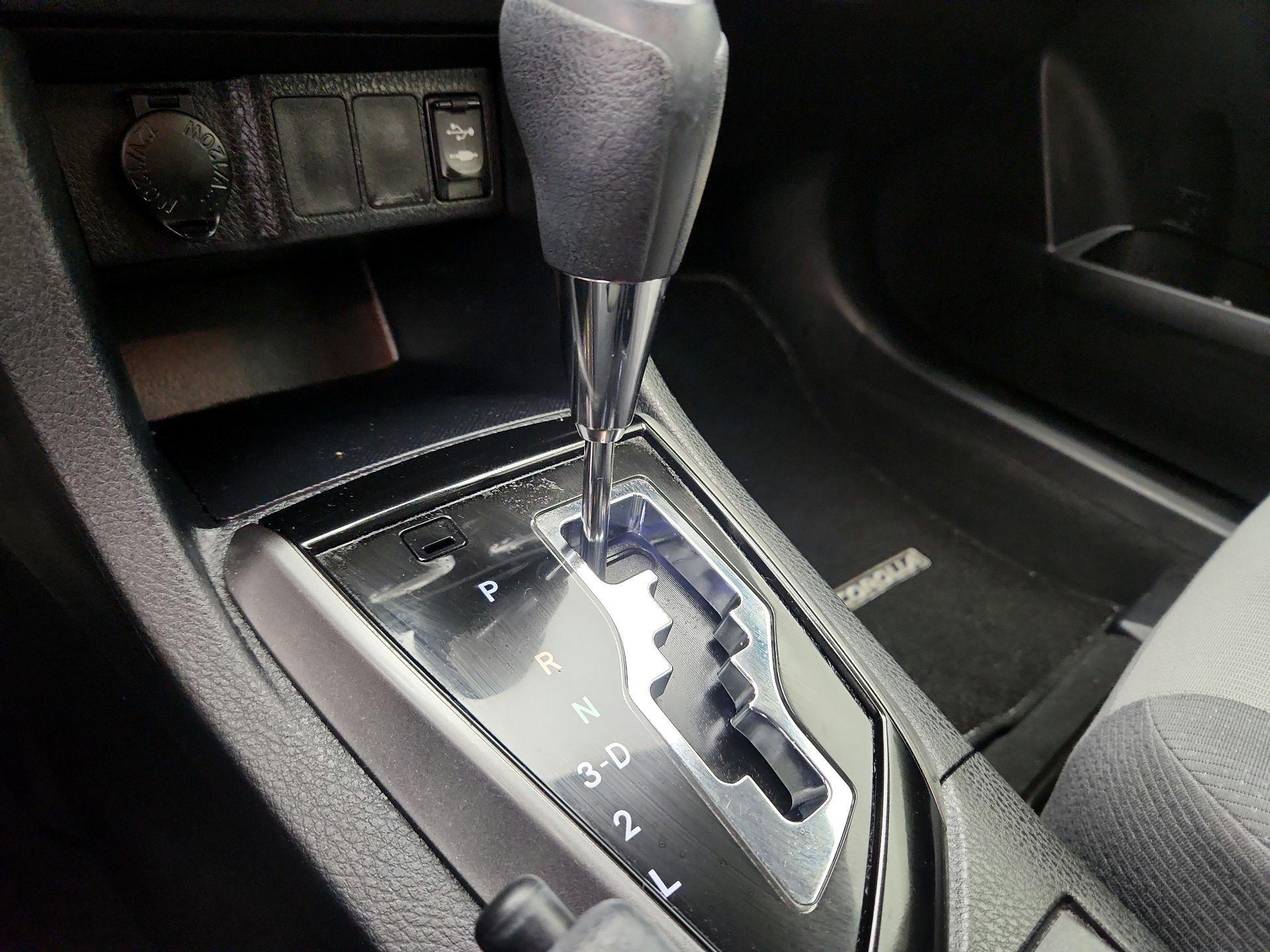 Thumbnail: 2016 Toyota Corolla - 16