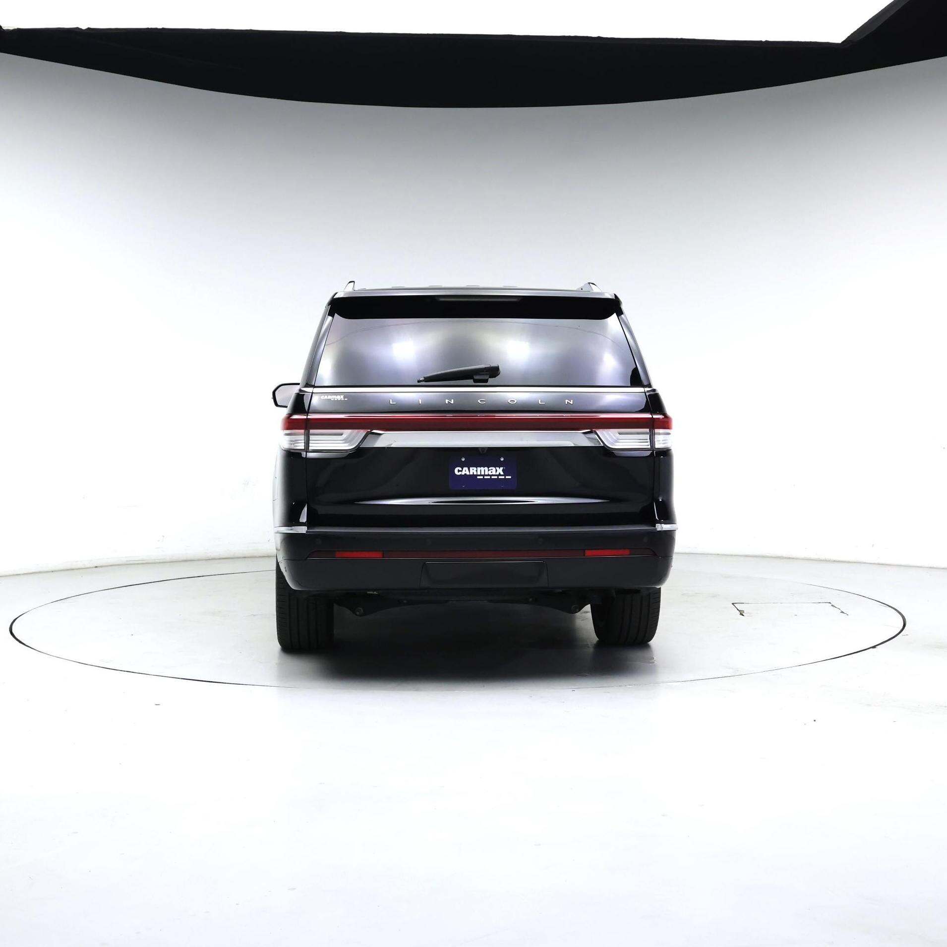 Thumbnail: 2023 Lincoln Navigator - 6