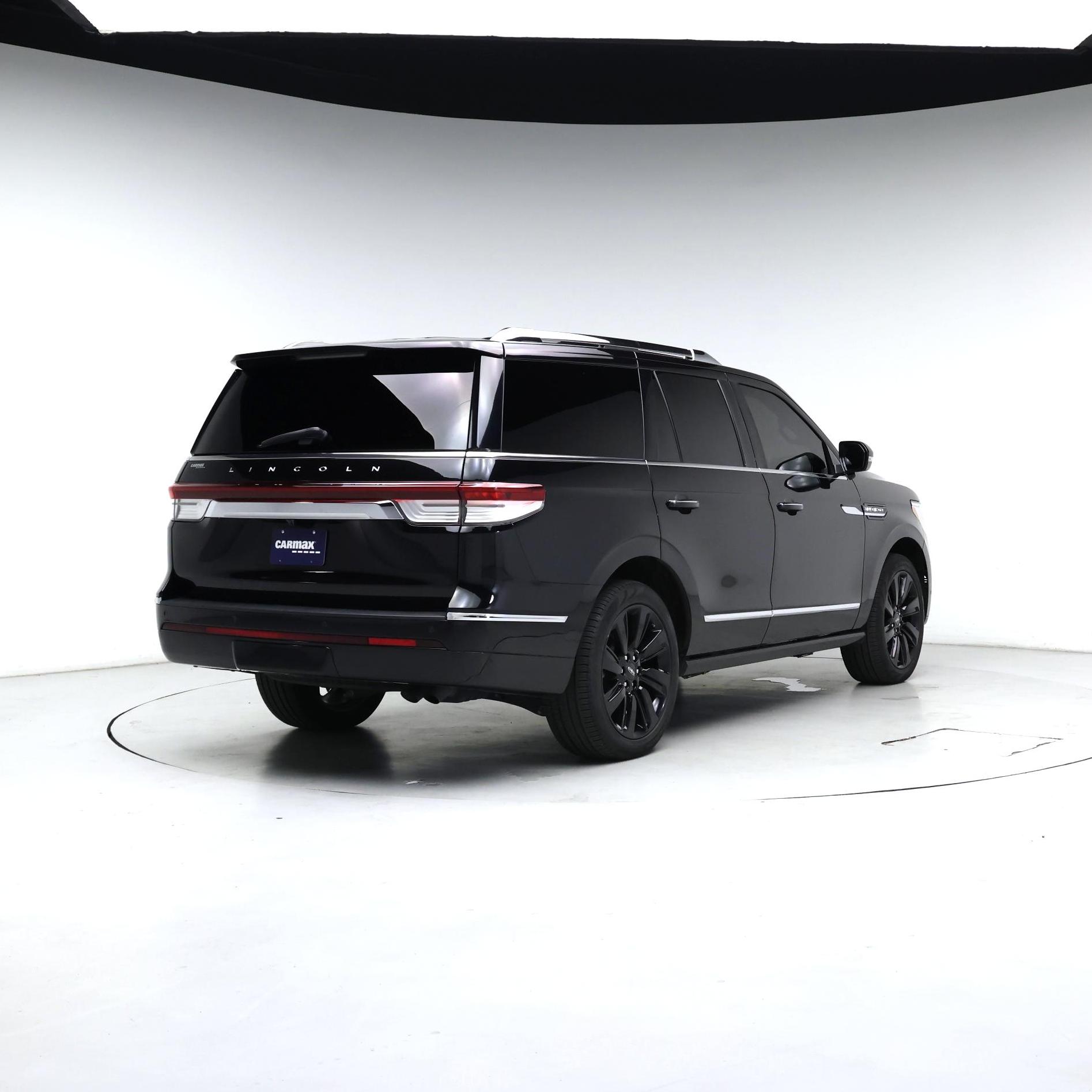 Thumbnail: 2023 Lincoln Navigator - 8