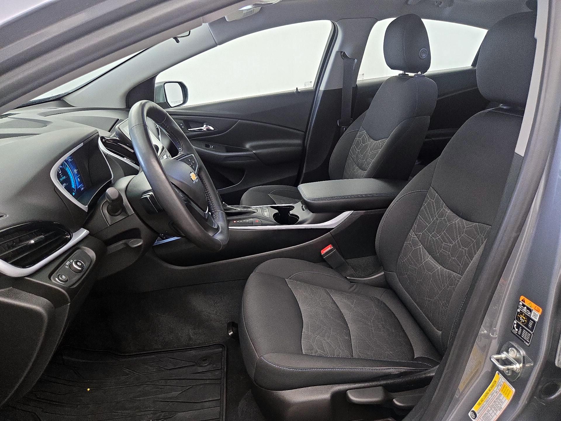 Thumbnail: 2018 Chevrolet Volt - 11
