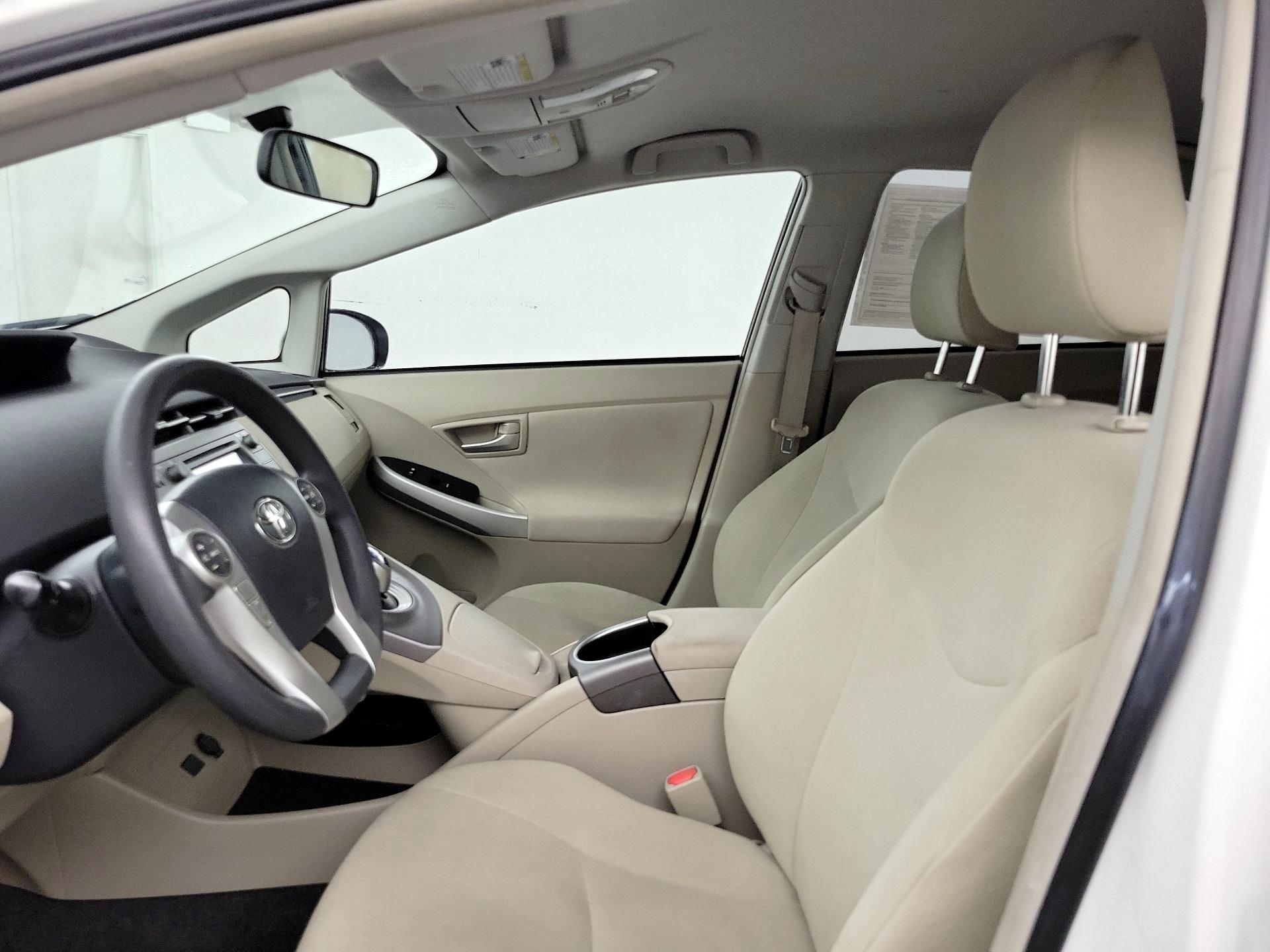 Thumbnail: 2014 Toyota Prius - 9
